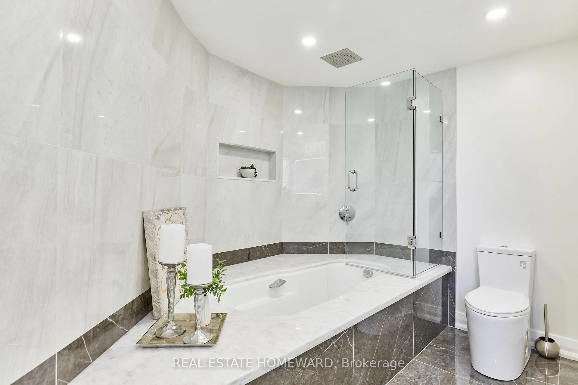Photo 20 of 117 Edgewood Avenue, Toronto, Woodbine Corridor — HOMEH