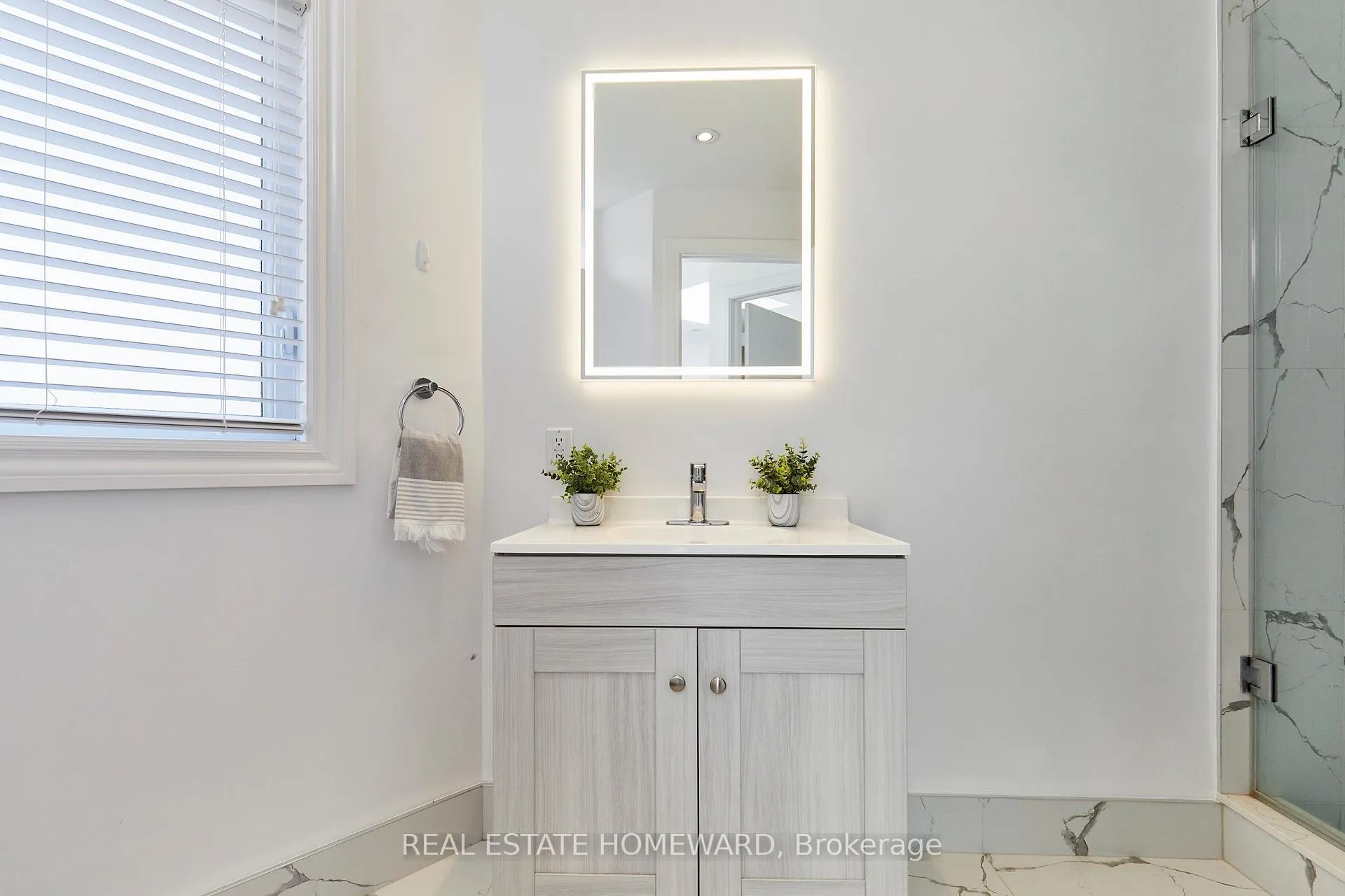Photo 27 of 117 Edgewood Avenue, Toronto, Woodbine Corridor — HOMEH