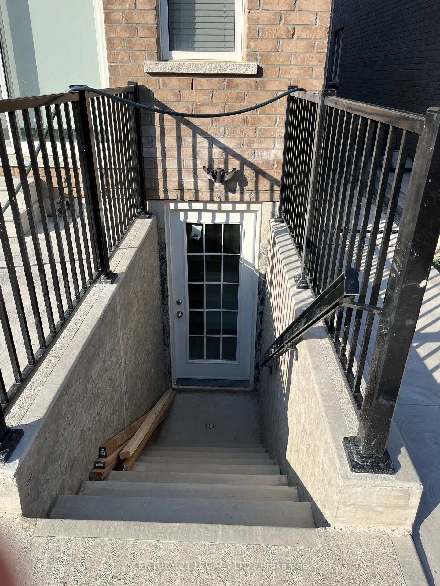 Photo 4 of Basement 18 Ladysmith Street, Brampton, Sandringham-Wellington — HOMEH