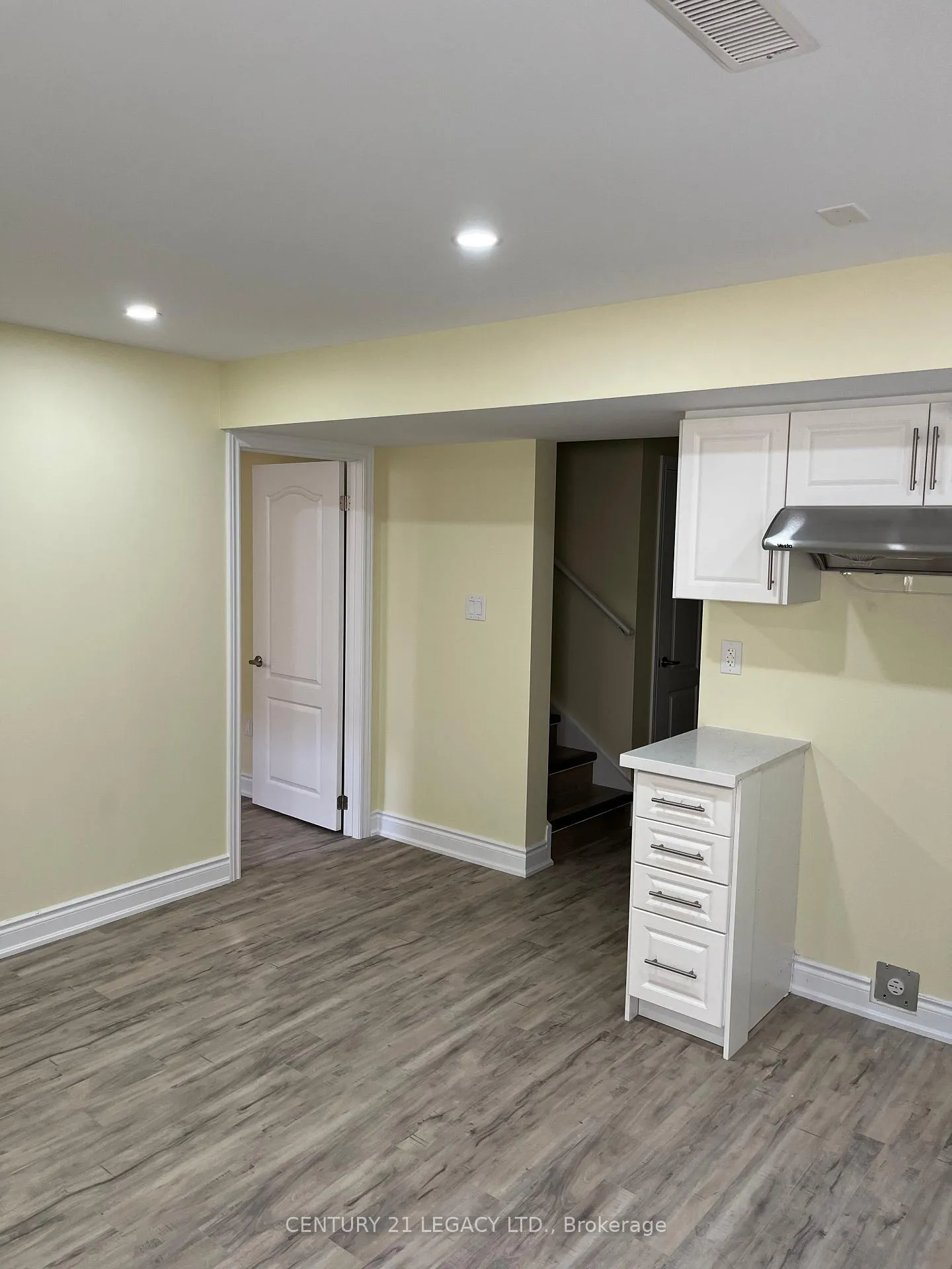 Photo 6 of Basement 18 Ladysmith Street, Brampton, Sandringham-Wellington — HOMEH