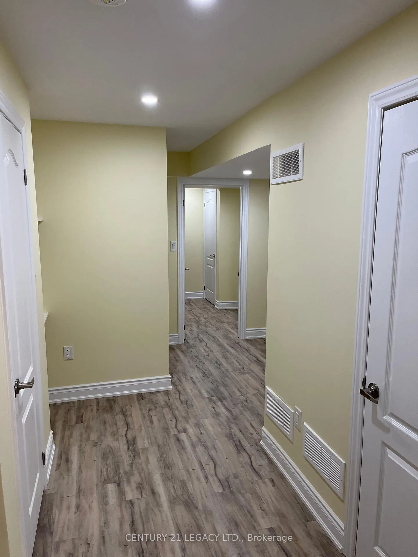 Photo 9 of Basement 18 Ladysmith Street, Brampton, Sandringham-Wellington — HOMEH