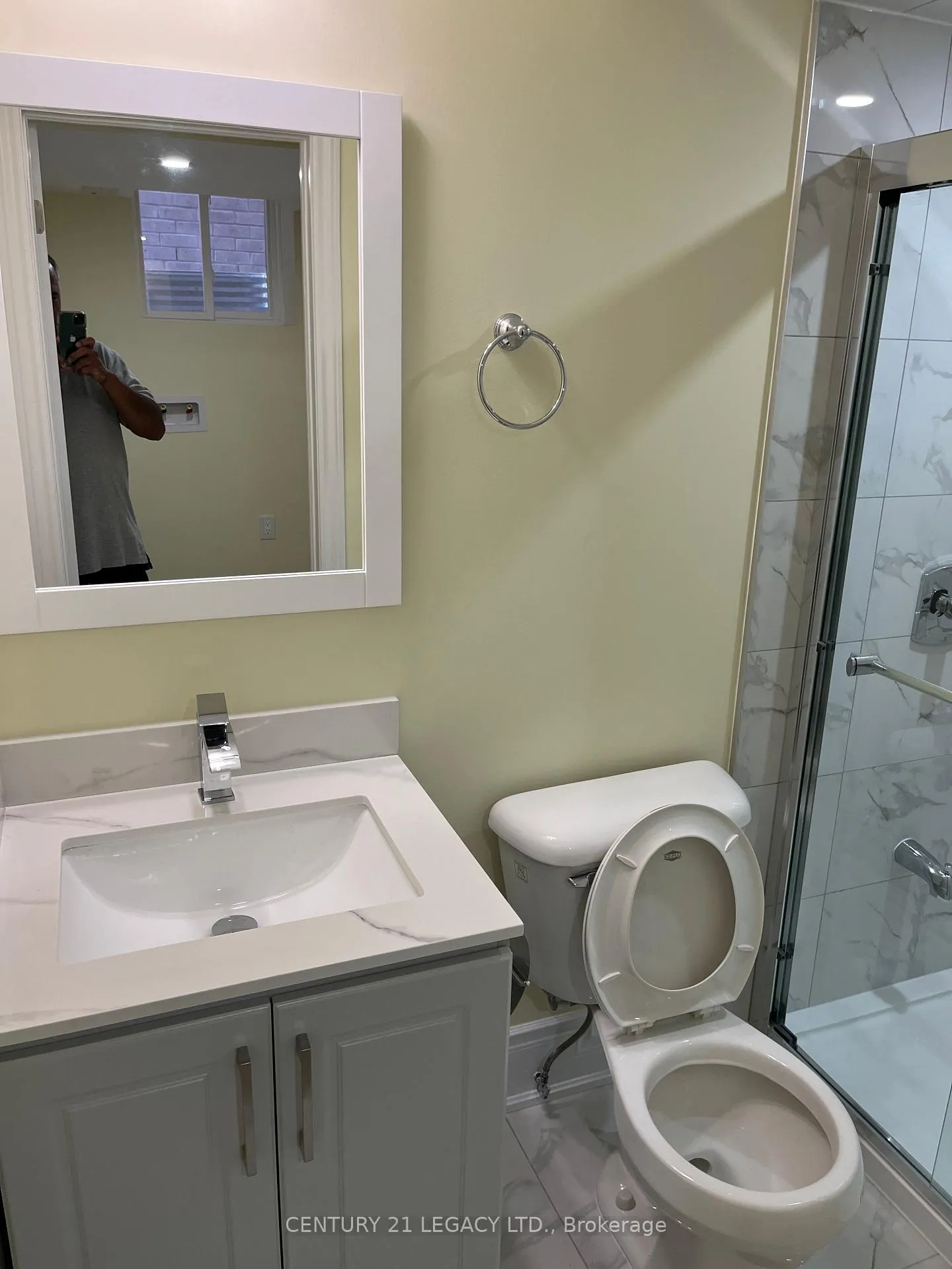 Photo 10 of Basement 18 Ladysmith Street, Brampton, Sandringham-Wellington — HOMEH
