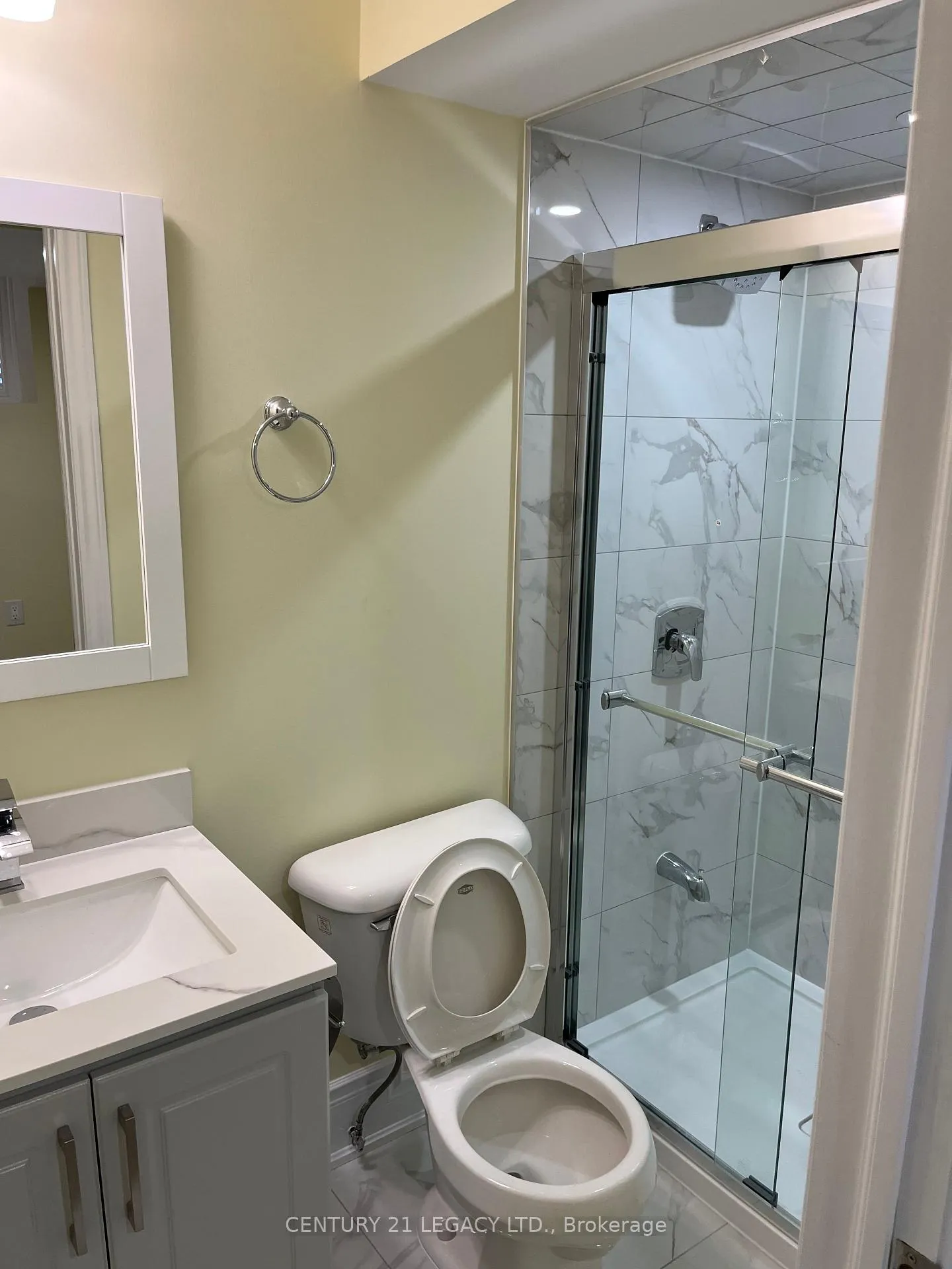 Photo 11 of Basement 18 Ladysmith Street, Brampton, Sandringham-Wellington — HOMEH
