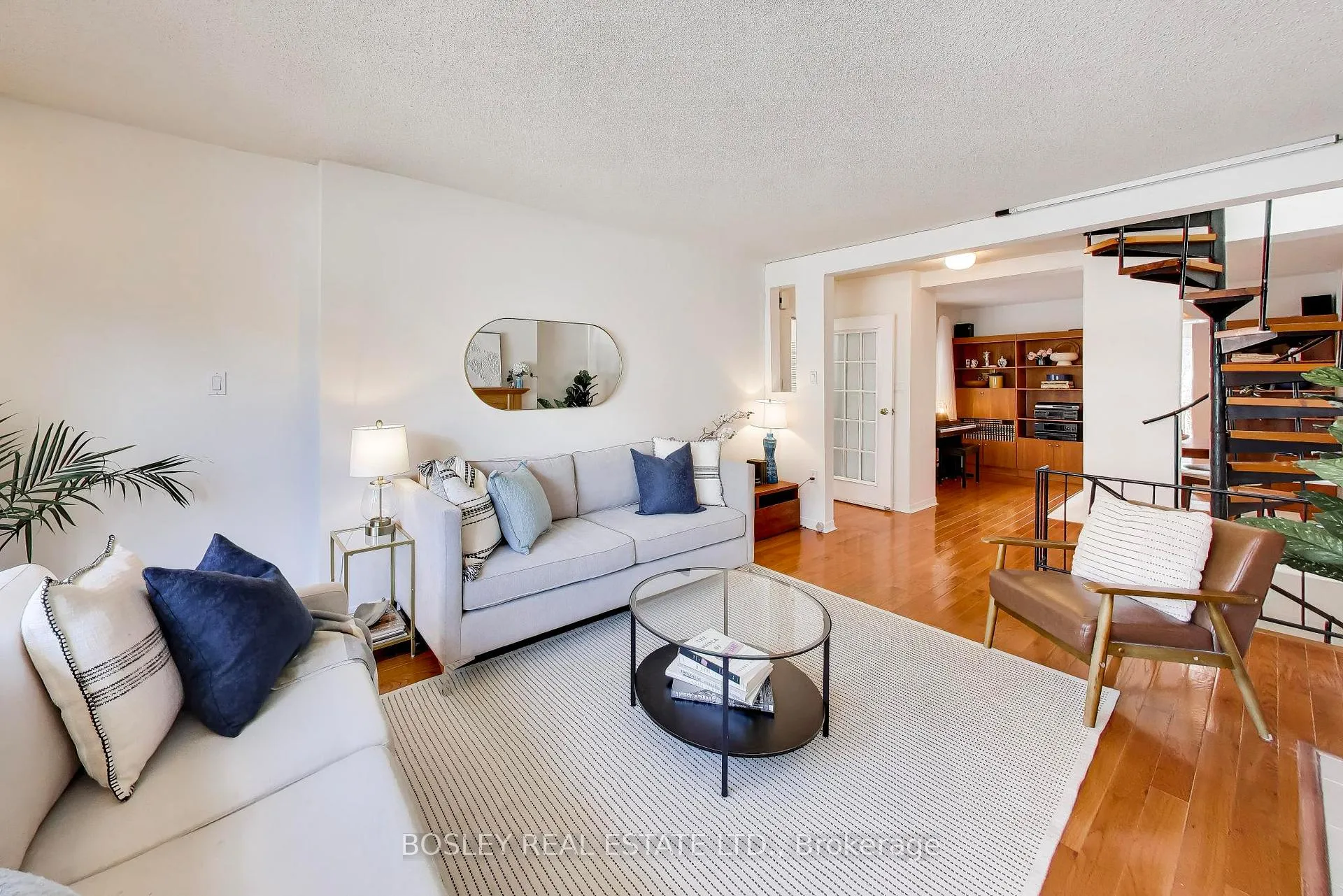Photo 8 of 341 Cleveland Street, Toronto, Mount Pleasant East — HOMEH