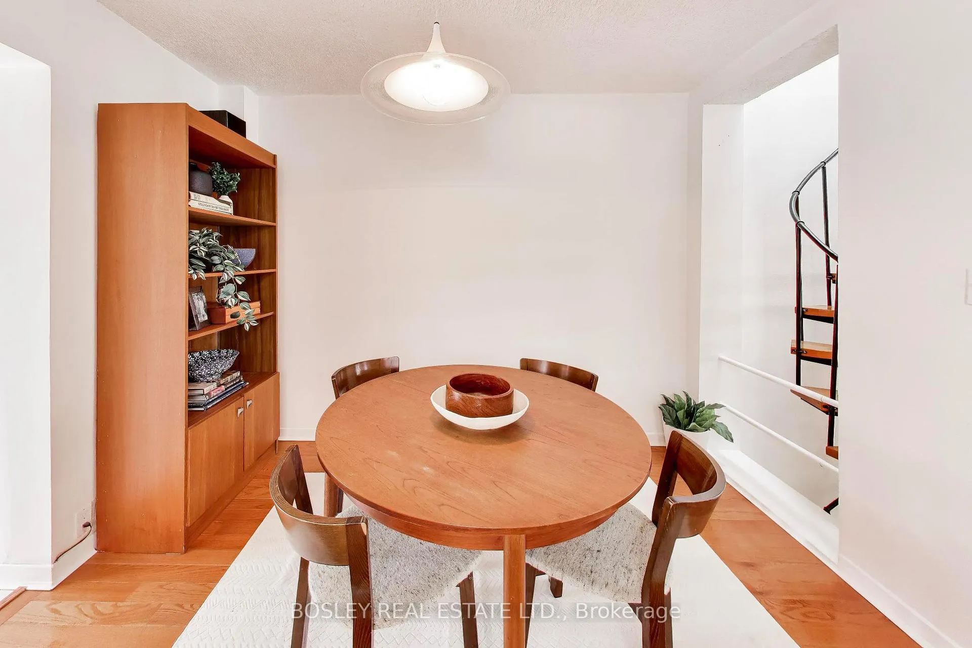 Photo 10 of 341 Cleveland Street, Toronto, Mount Pleasant East — HOMEH