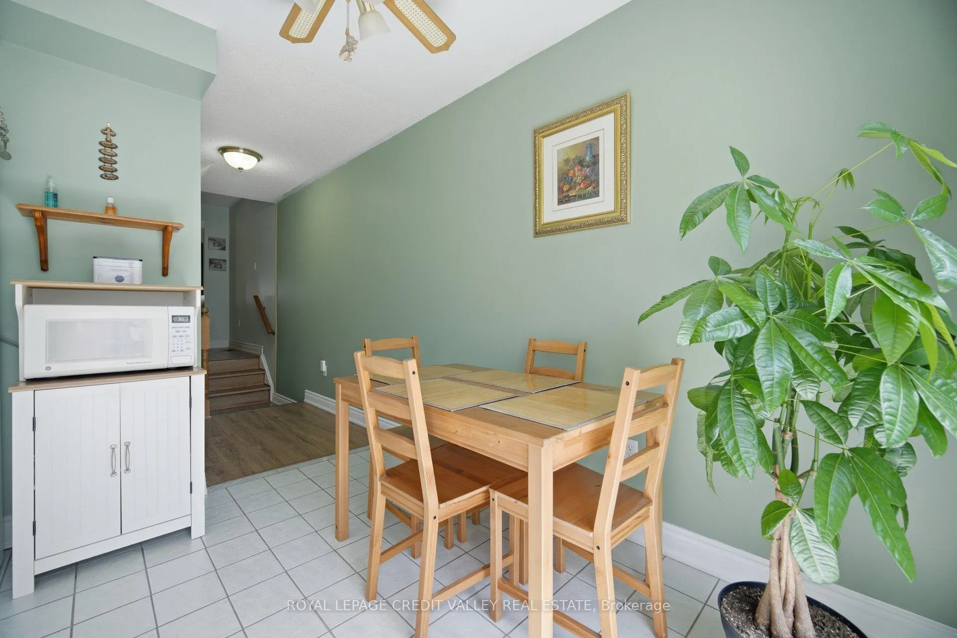 Photo 8 of 95 Spadina Road, Brampton, Brampton West — HOMEH