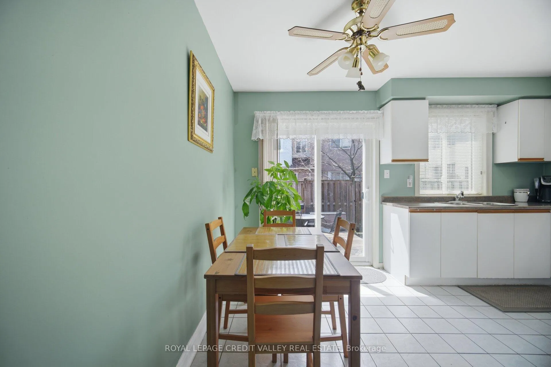 Photo 9 of 95 Spadina Road, Brampton, Brampton West — HOMEH