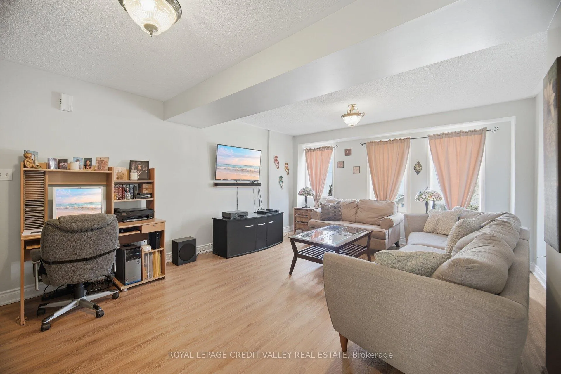 Photo 13 of 95 Spadina Road, Brampton, Brampton West — HOMEH