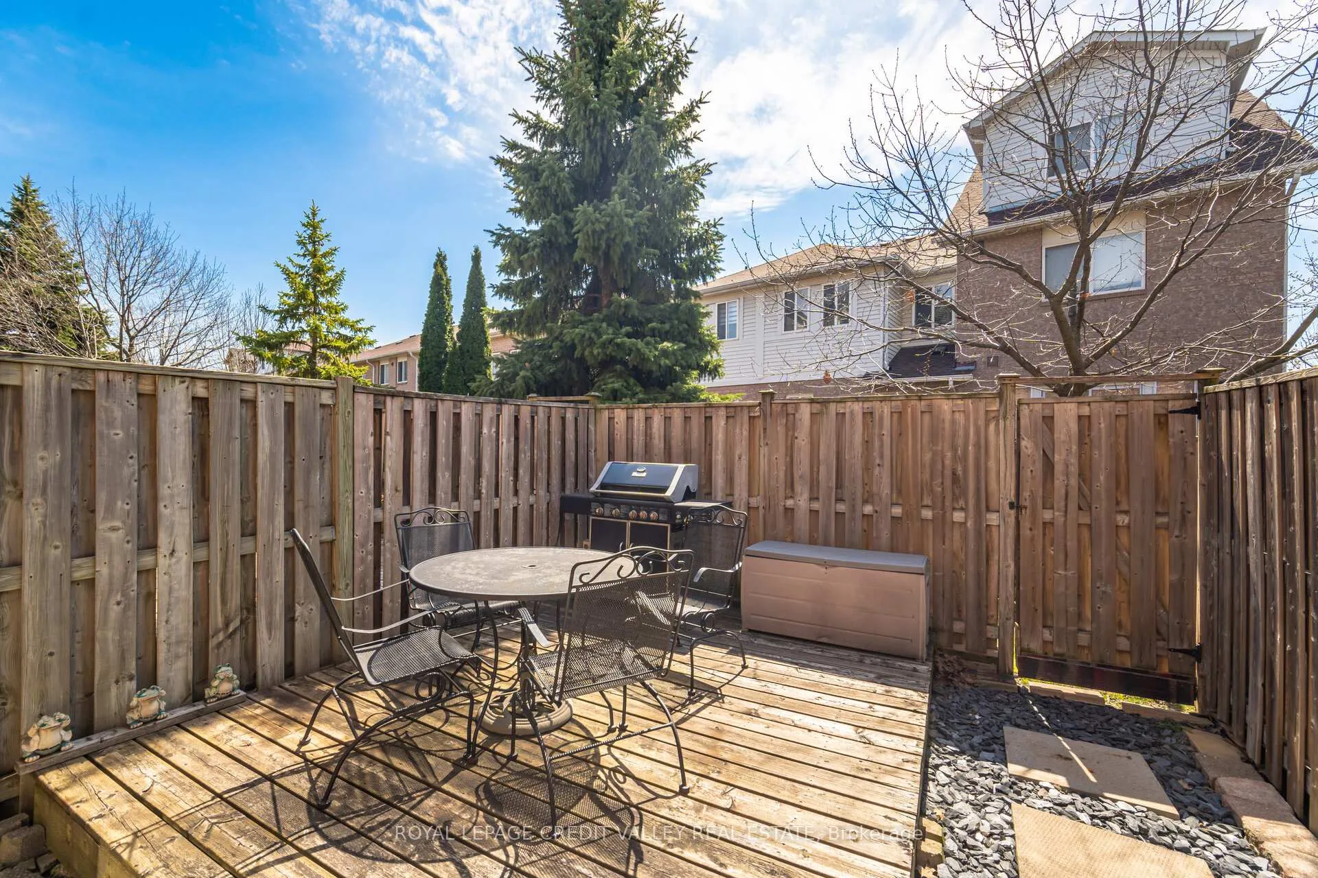 Photo 27 of 95 Spadina Road, Brampton, Brampton West — HOMEH
