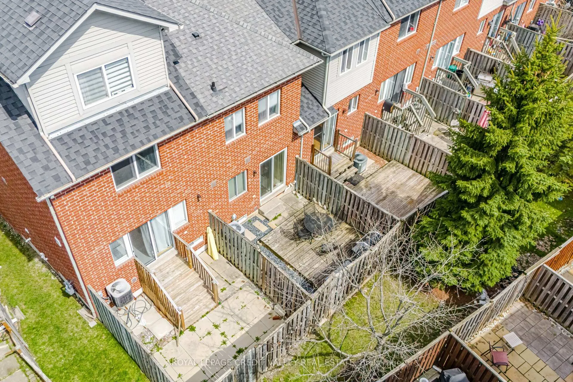 Photo 29 of 95 Spadina Road, Brampton, Brampton West — HOMEH