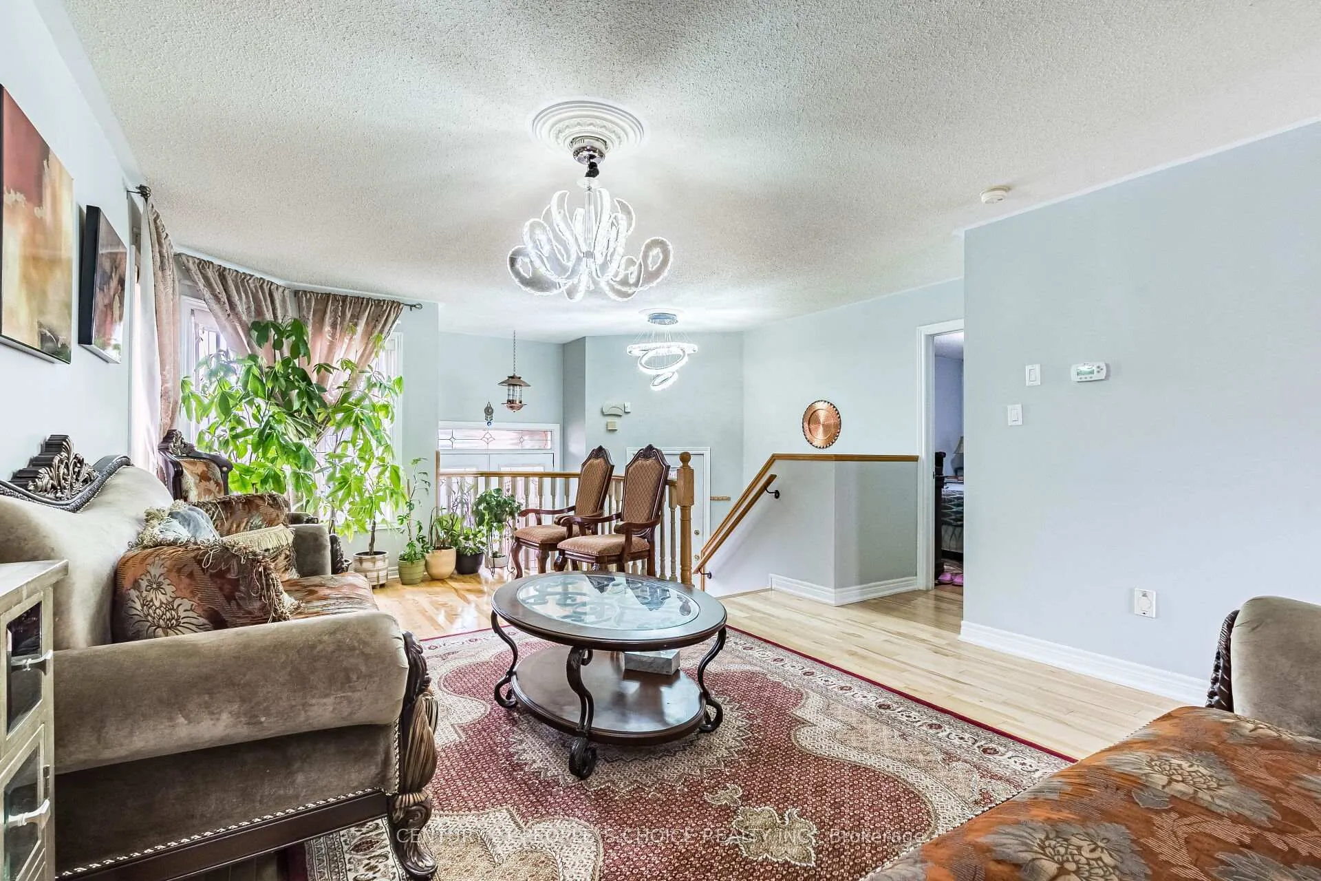 Photo 10 of 60 Red Maple Drive, Brampton, Brampton West — HOMEH