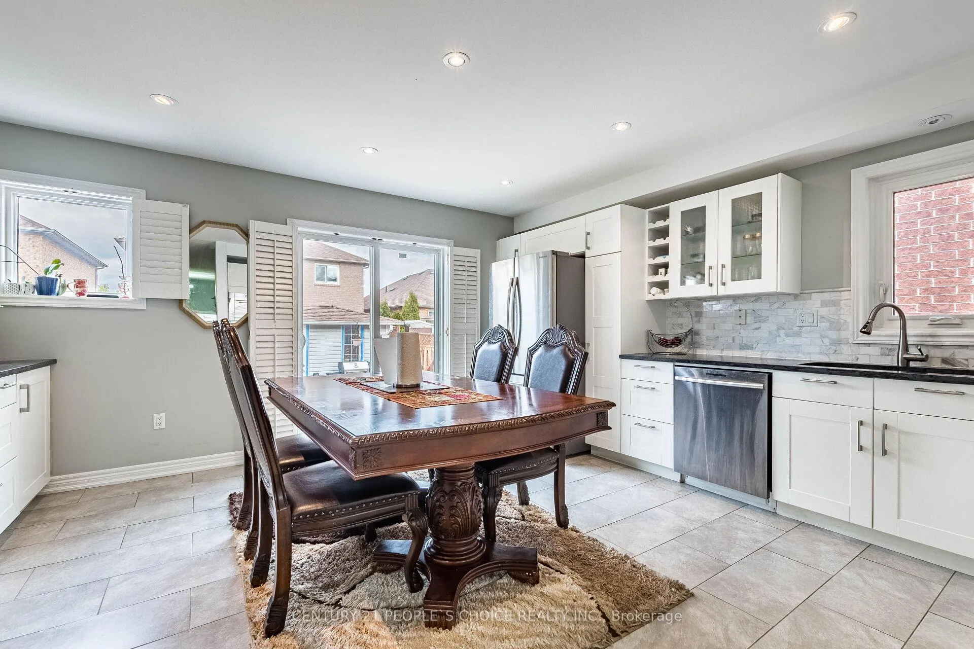 Photo 12 of 60 Red Maple Drive, Brampton, Brampton West — HOMEH