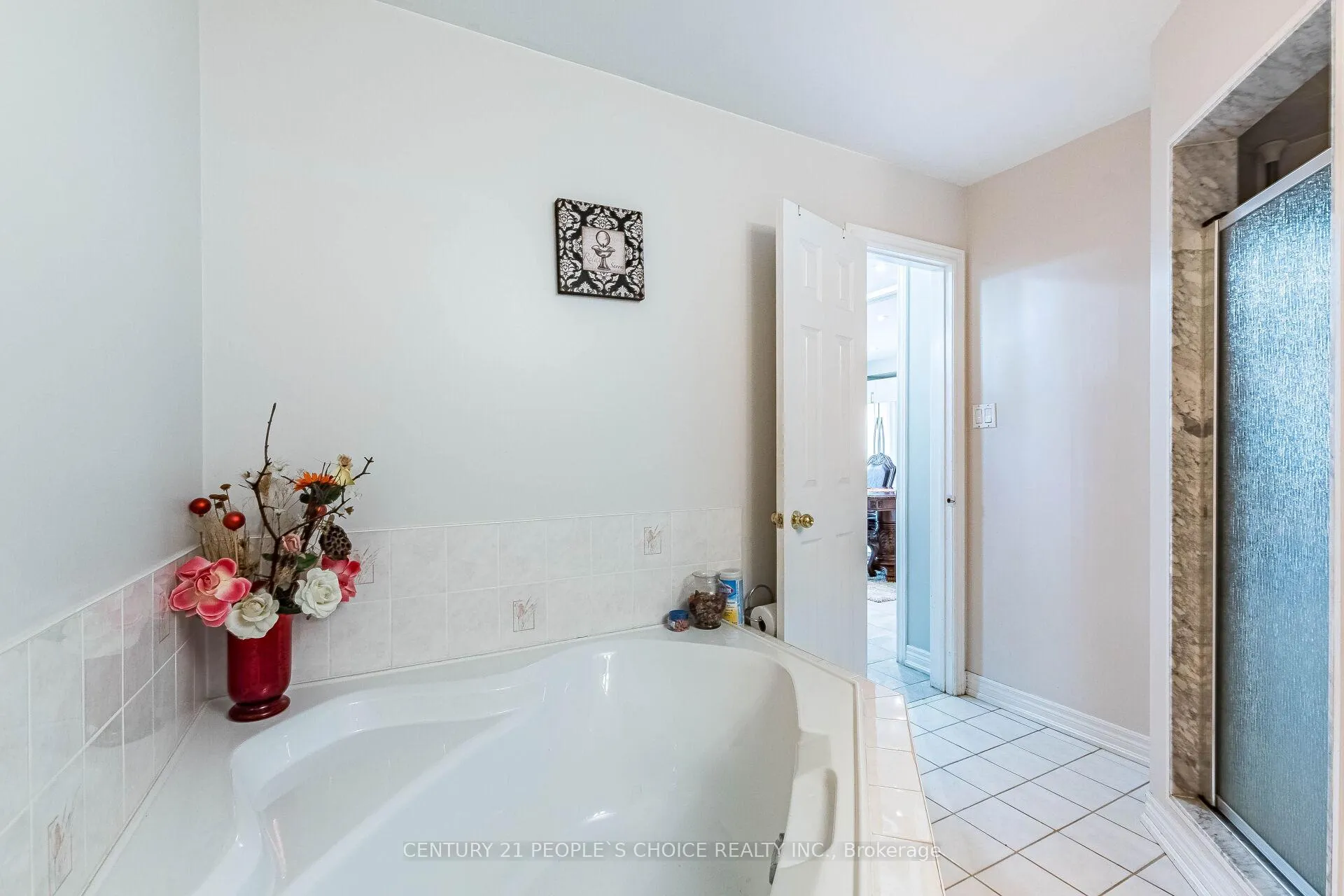 Photo 23 of 60 Red Maple Drive, Brampton, Brampton West — HOMEH