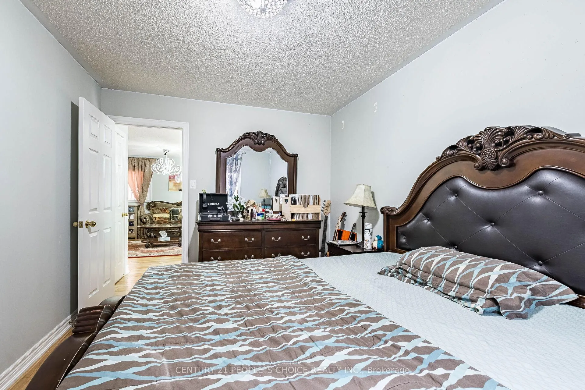 Photo 25 of 60 Red Maple Drive, Brampton, Brampton West — HOMEH