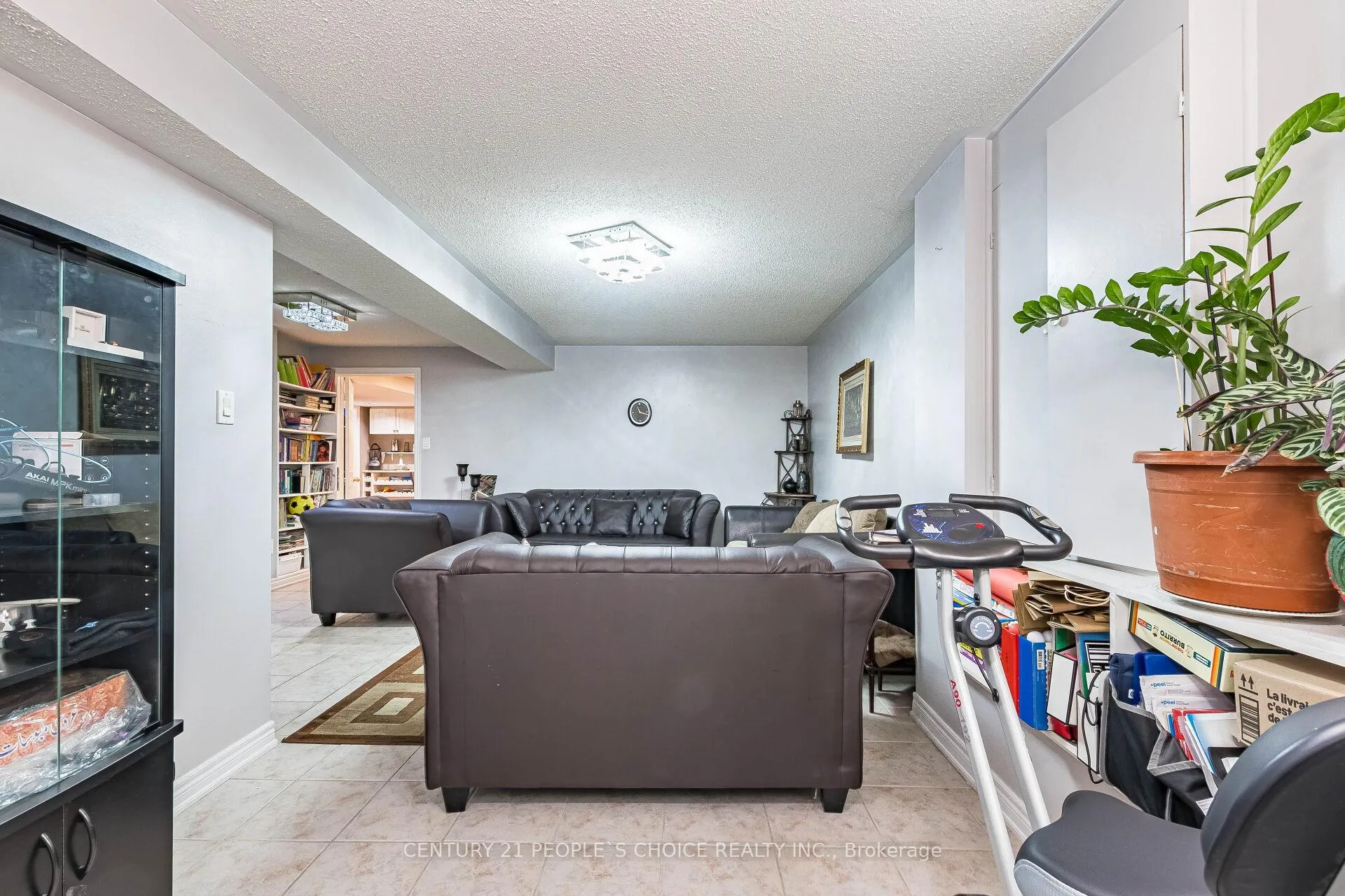 Photo 29 of 60 Red Maple Drive, Brampton, Brampton West — HOMEH