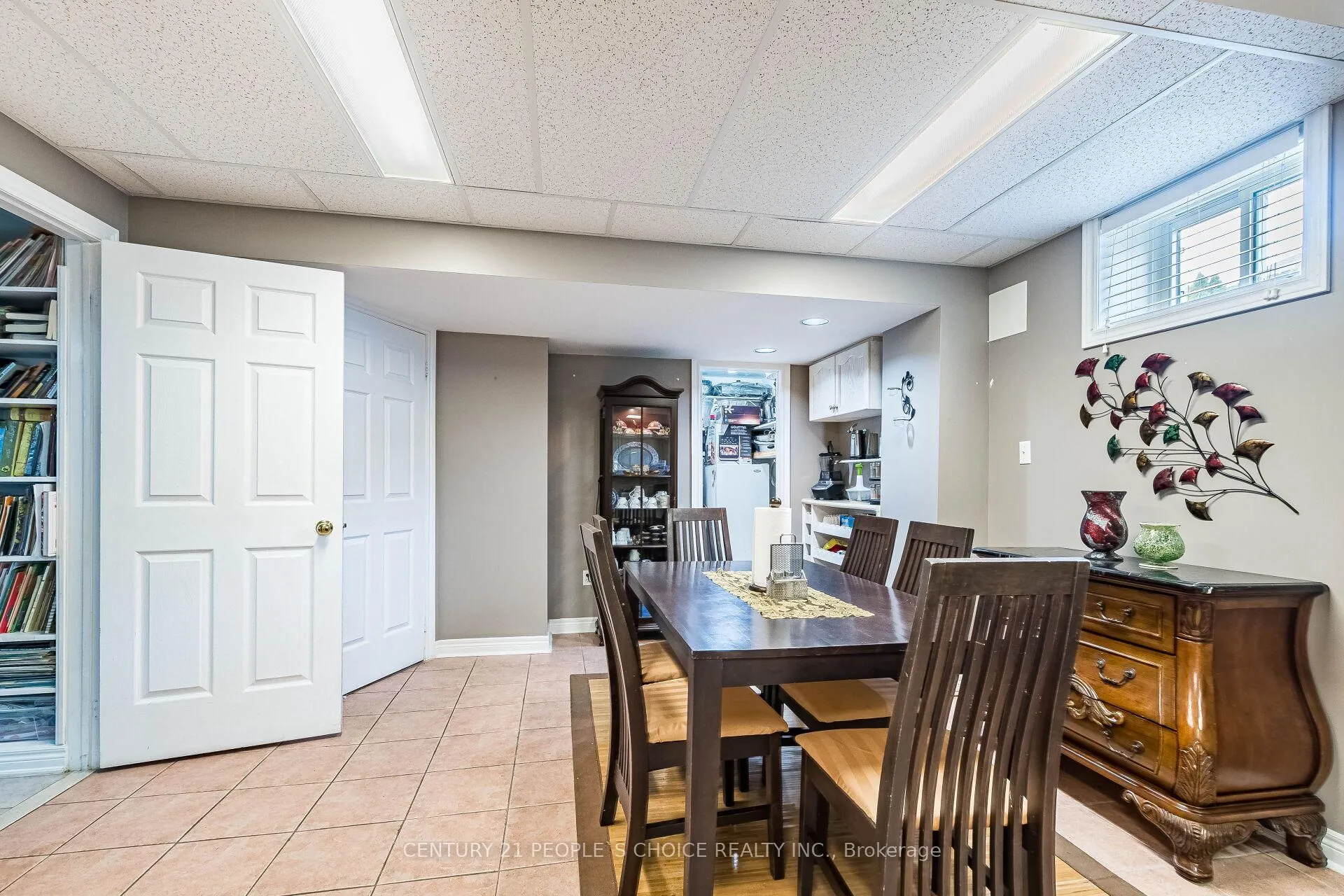 Photo 35 of 60 Red Maple Drive, Brampton, Brampton West — HOMEH