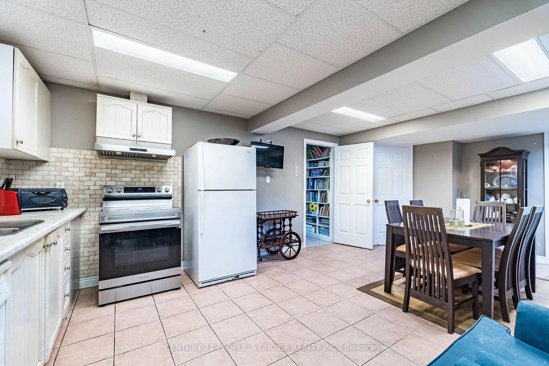 Photo 36 of 60 Red Maple Drive, Brampton, Brampton West — HOMEH