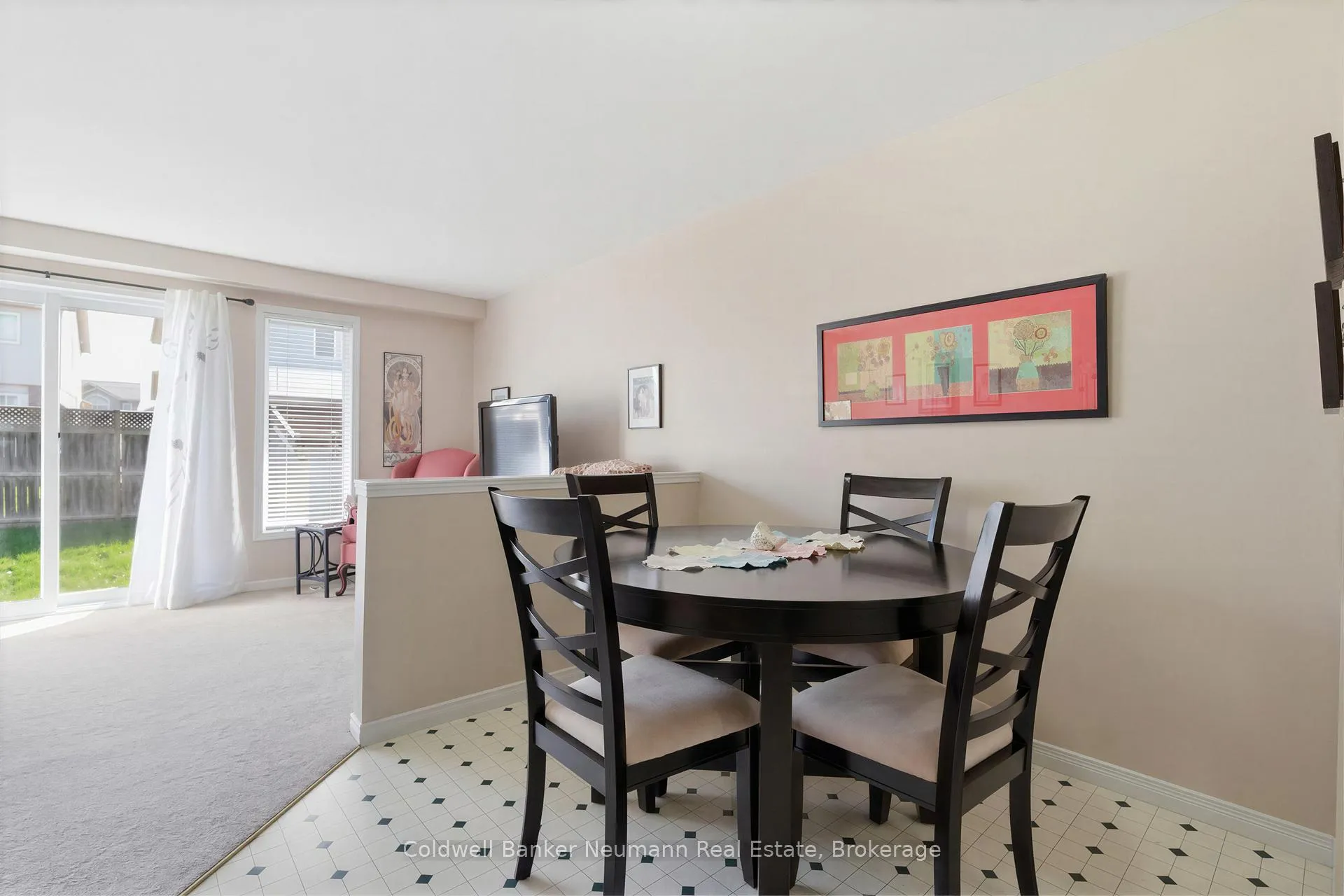 Photo 7 of 130 Donnenwerth Drive, Kitchener — HOMEH