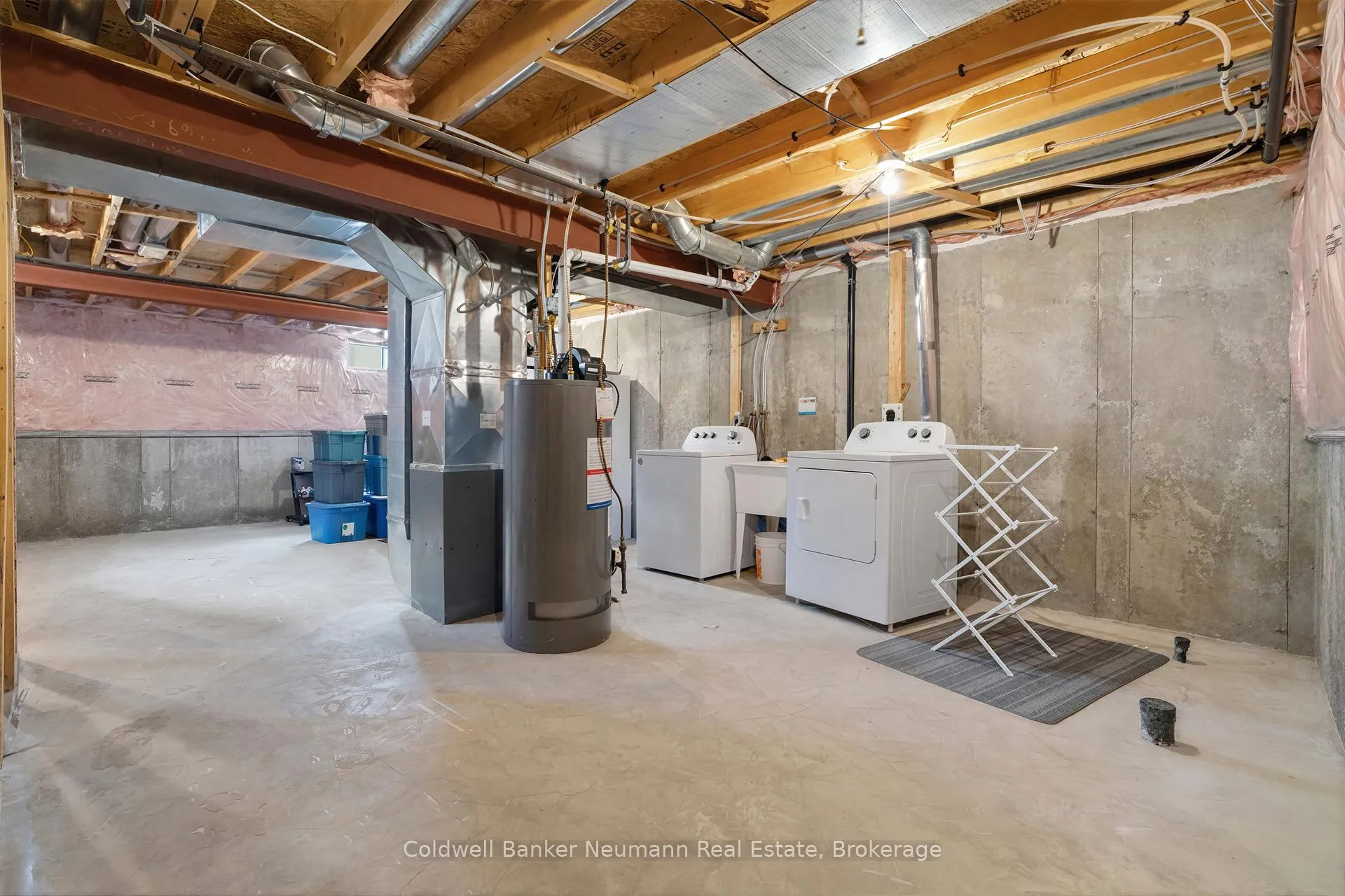 Photo 26 of 130 Donnenwerth Drive, Kitchener — HOMEH