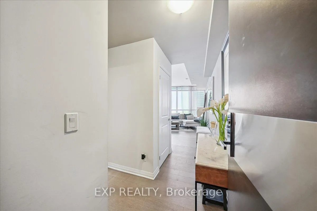 Photo 4 of Unit 3404, 59 Annie Craig Drive, Etobicoke, Mimico — HOMEH