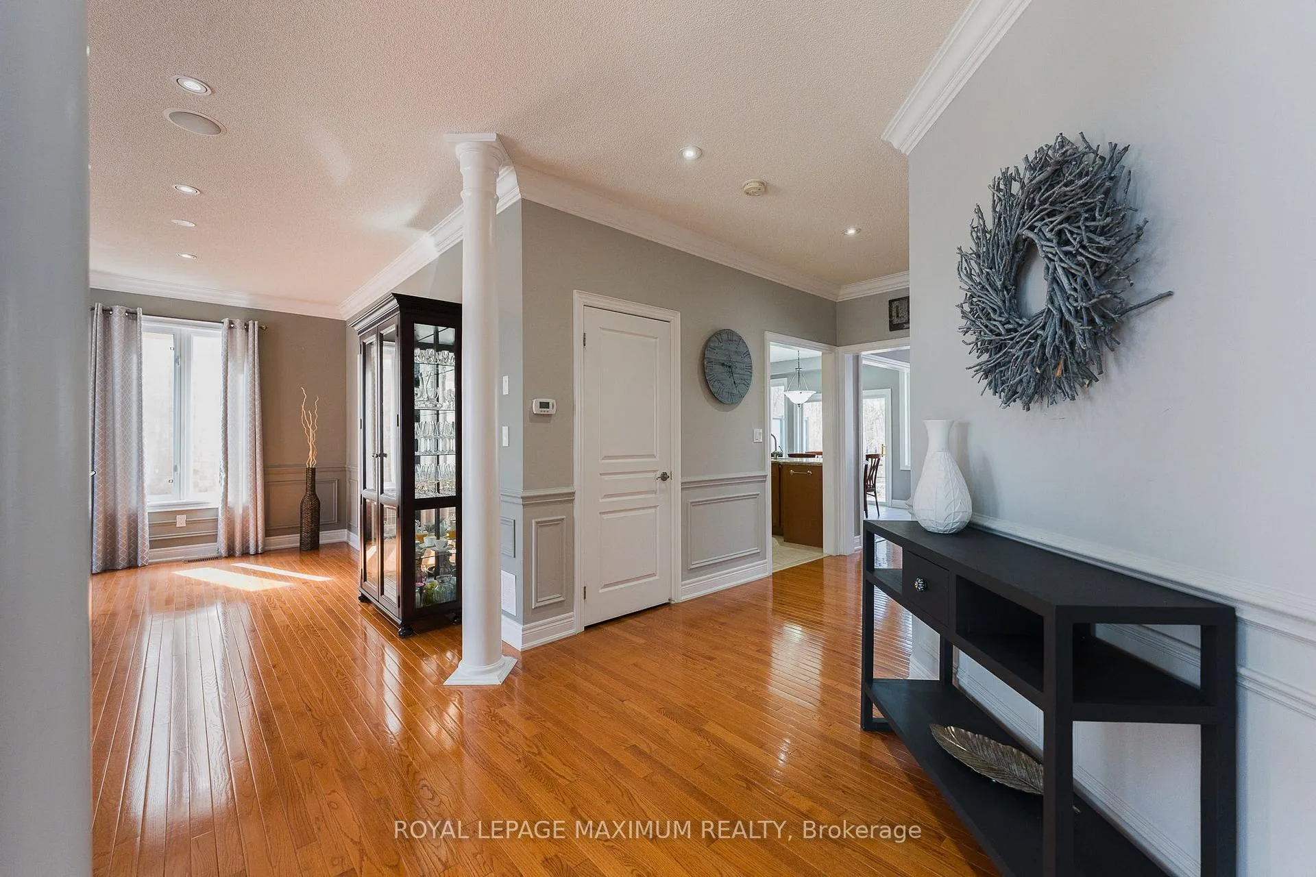 Photo 6 of 89 Silvervalley Court, Caledon, Bolton North — HOMEH