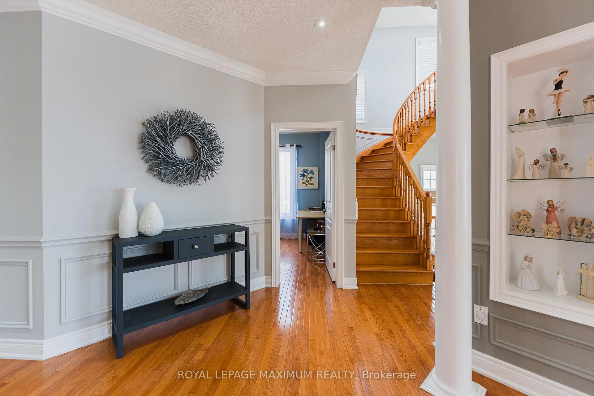 Photo 7 of 89 Silvervalley Court, Caledon, Bolton North — HOMEH