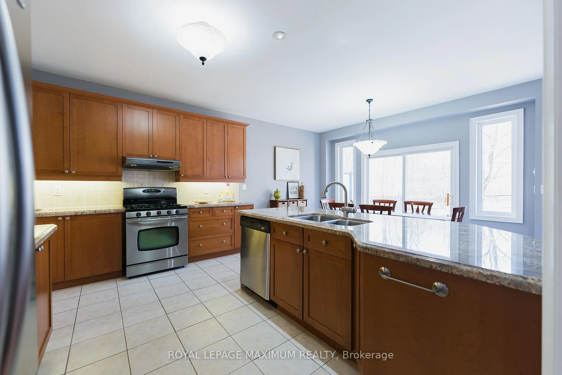 Photo 13 of 89 Silvervalley Court, Caledon, Bolton North — HOMEH