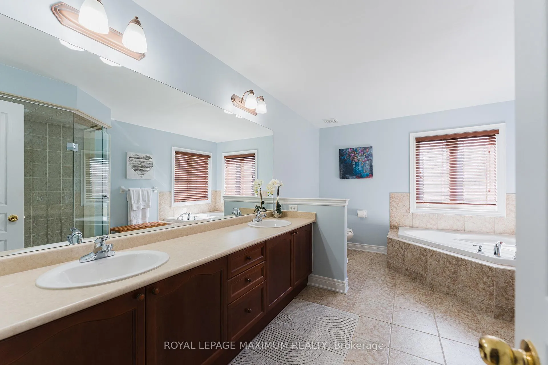Photo 19 of 89 Silvervalley Court, Caledon, Bolton North — HOMEH