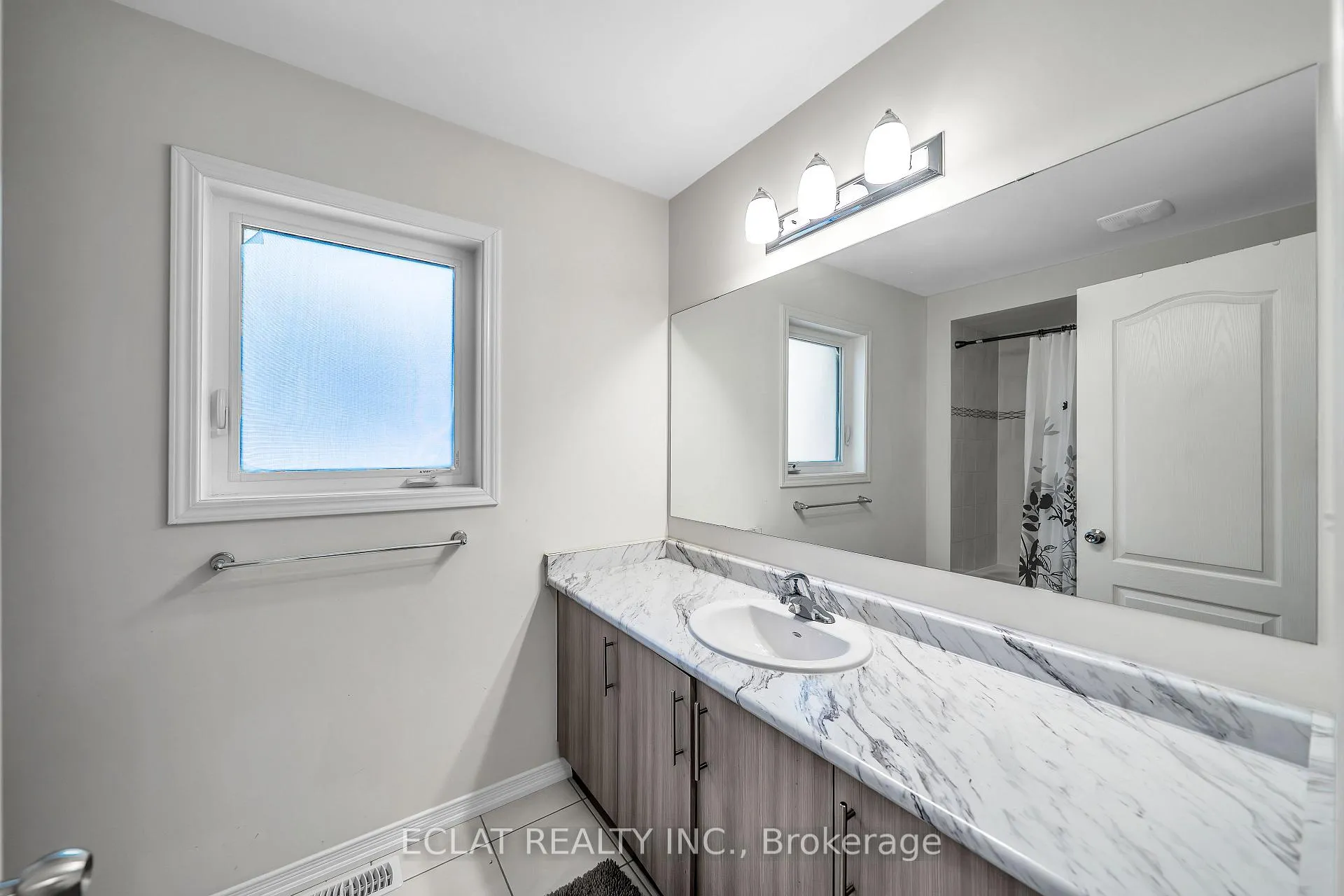 Photo 18 of 2553 Craftsman Drive, Oshawa, Windfields — HOMEH