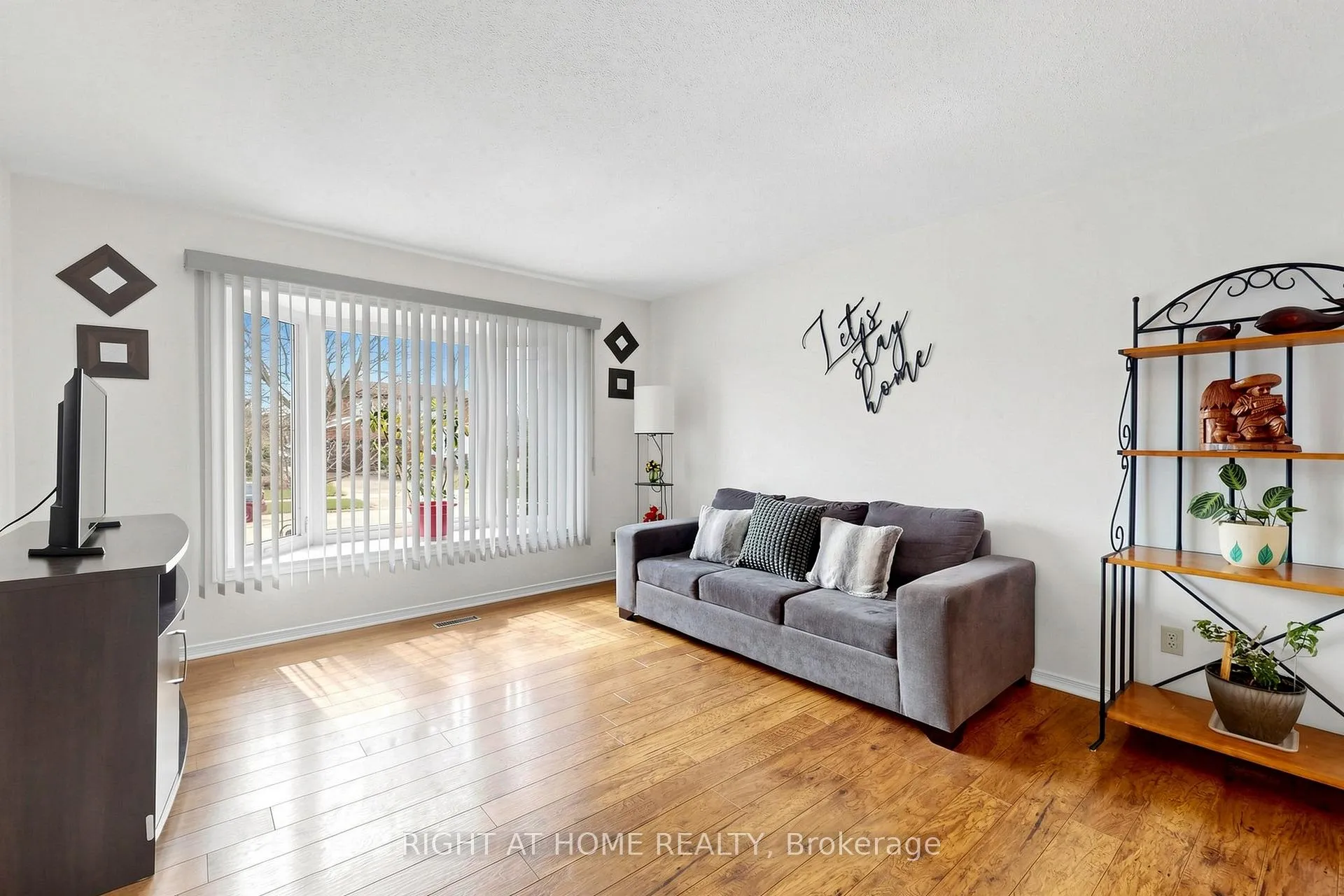 Photo 4 of 73 Pepler Place, Barrie, Sunnidale — HOMEH