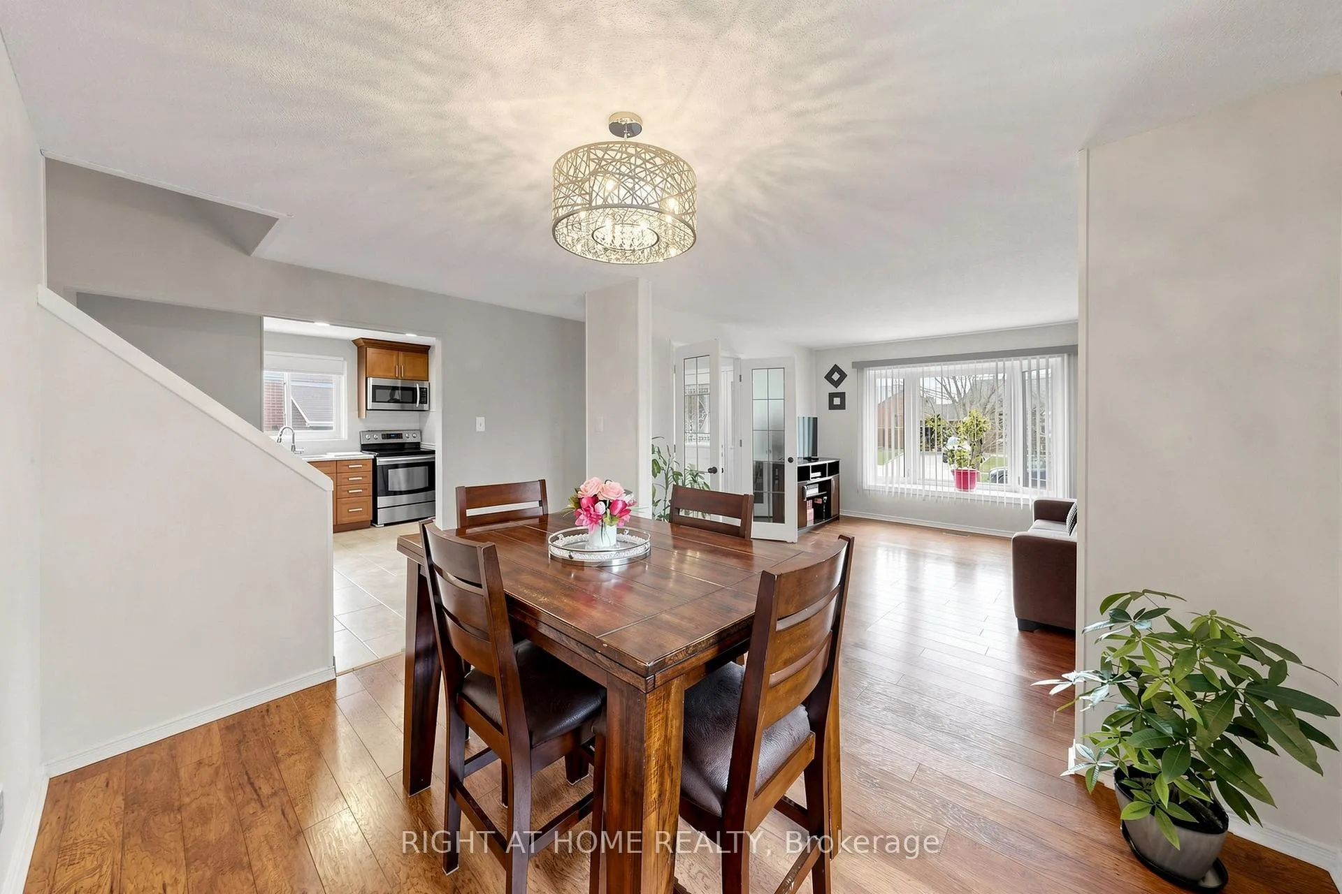 Photo 10 of 73 Pepler Place, Barrie, Sunnidale — HOMEH