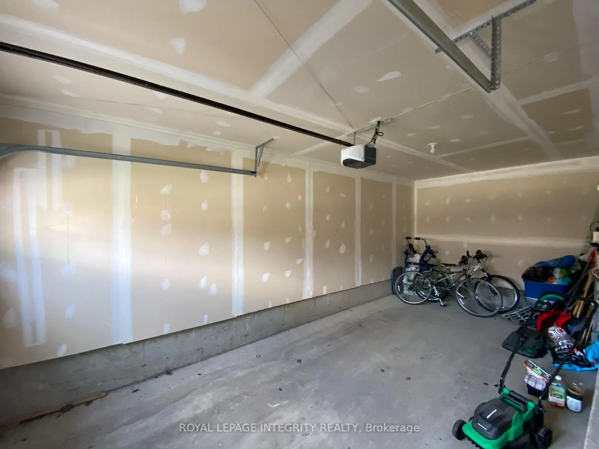 Photo 21 of 206 Halyard Way, Ottawa, Kanata - Kanata Lakes/Heritage Hills — HOMEH