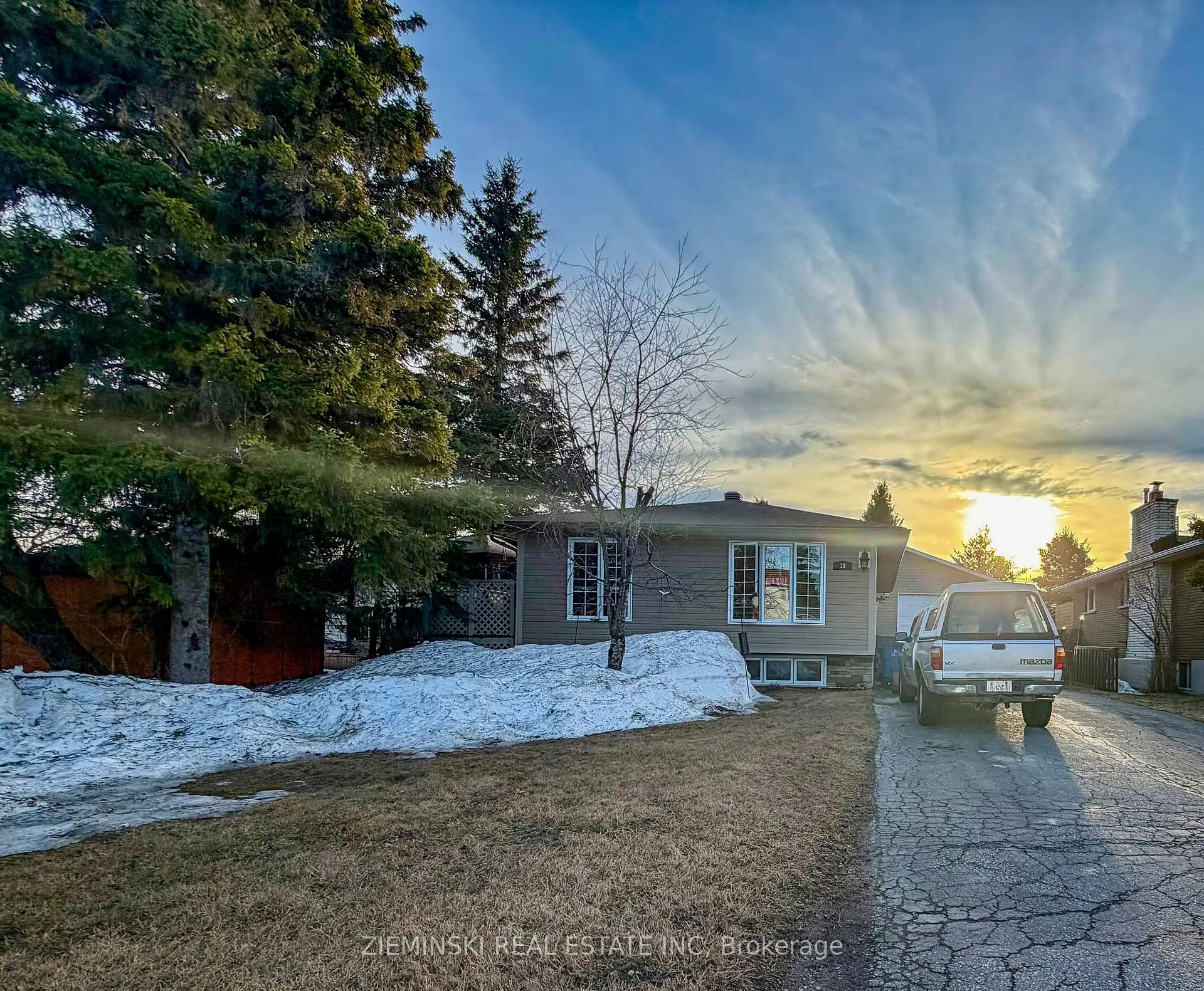 Photo 1 of 39 Sybil Ave, Cochrane — HOMEH