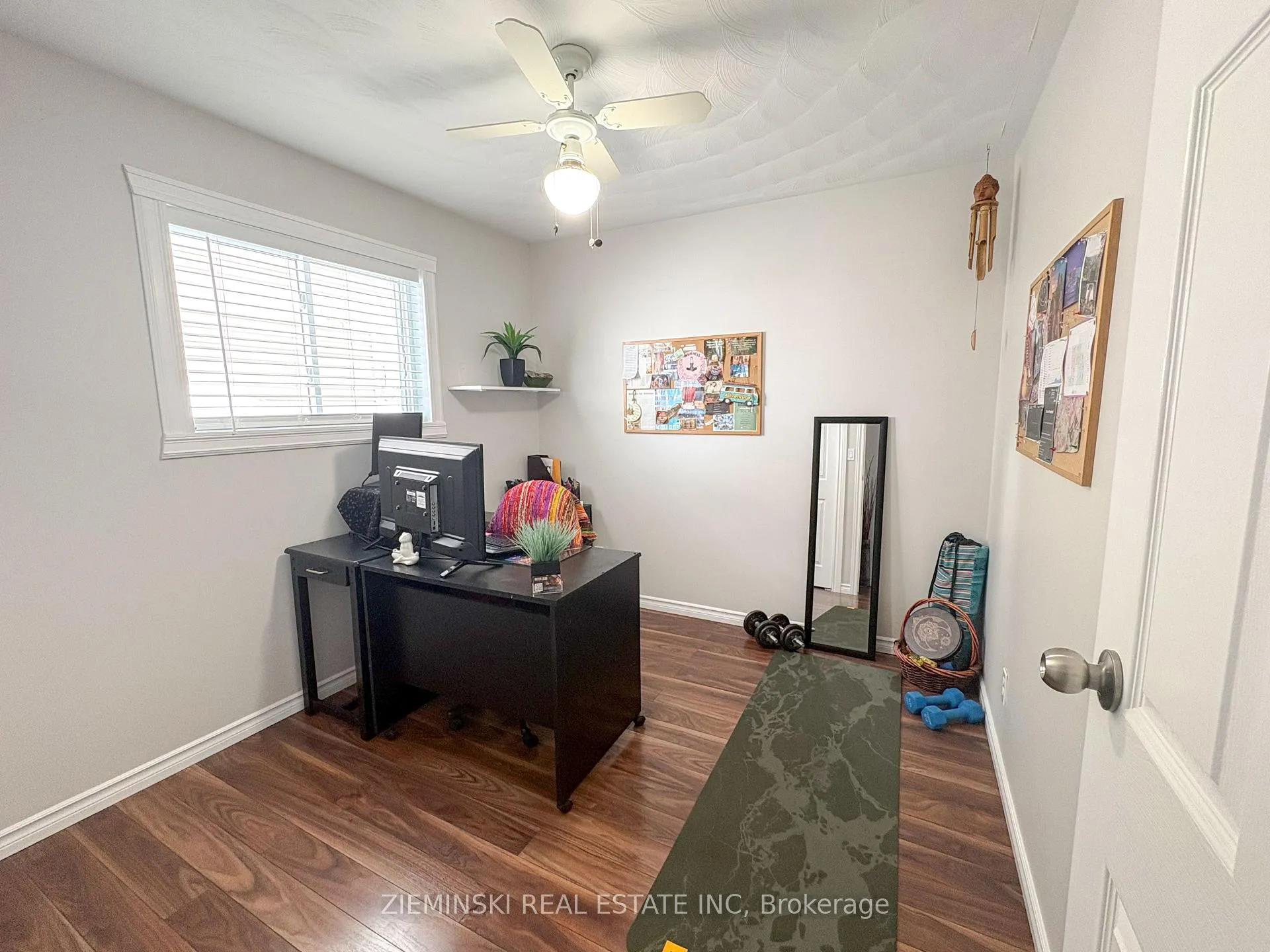 Photo 14 of 39 Sybil Ave, Cochrane — HOMEH