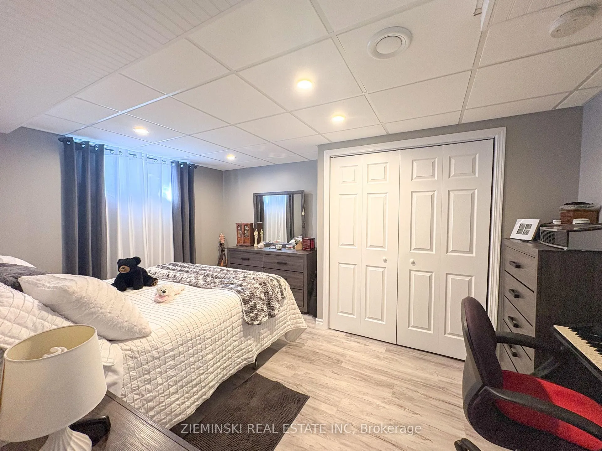 Photo 21 of 39 Sybil Ave, Cochrane — HOMEH