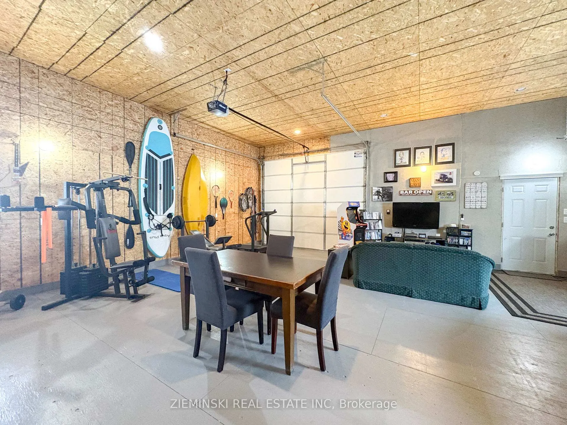 Photo 26 of 39 Sybil Ave, Cochrane — HOMEH