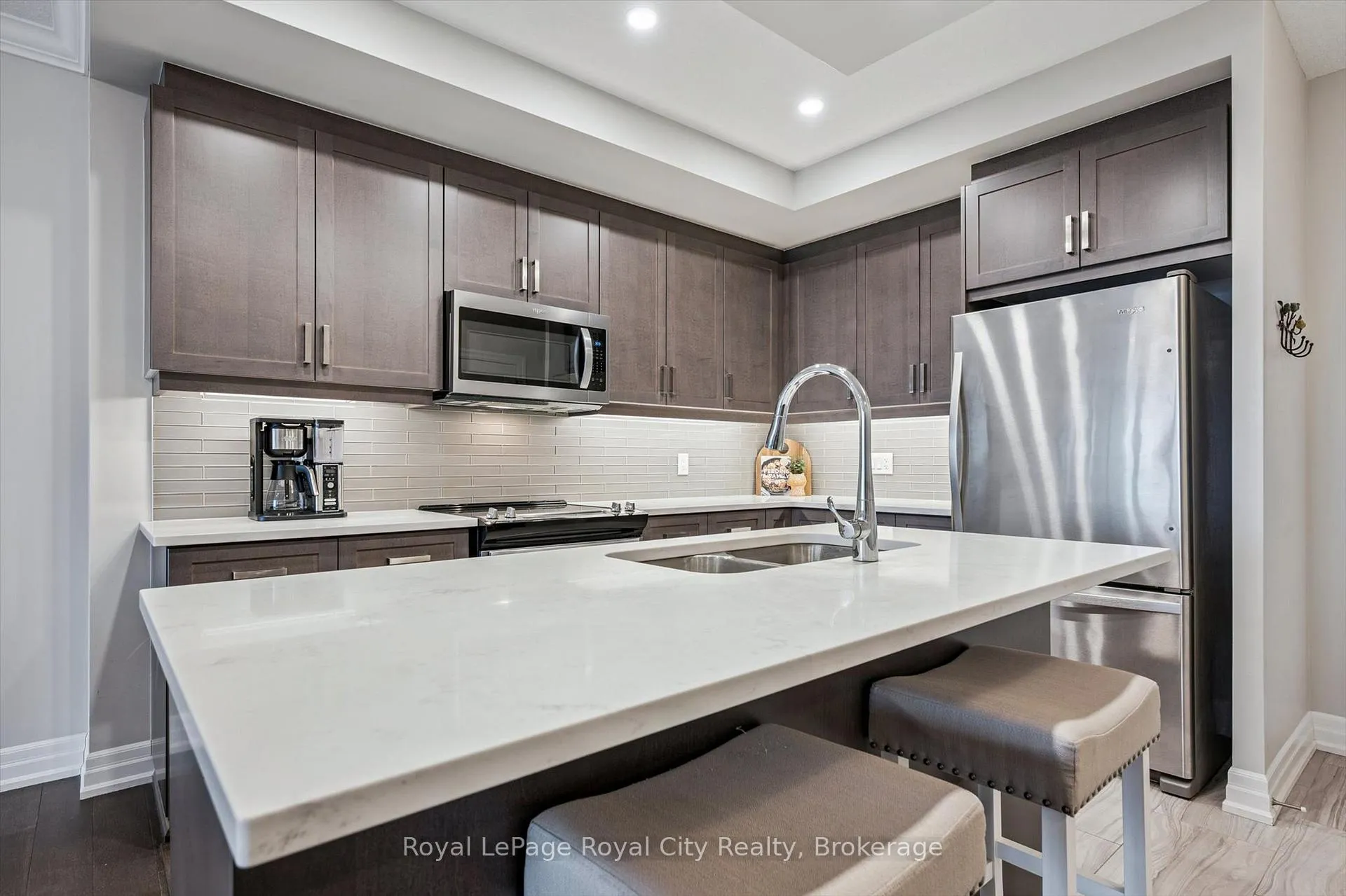 Photo 4 of Unit 809, 1880 Gordon Street, Guelph, Pineridge/Westminster Woods — HOMEH