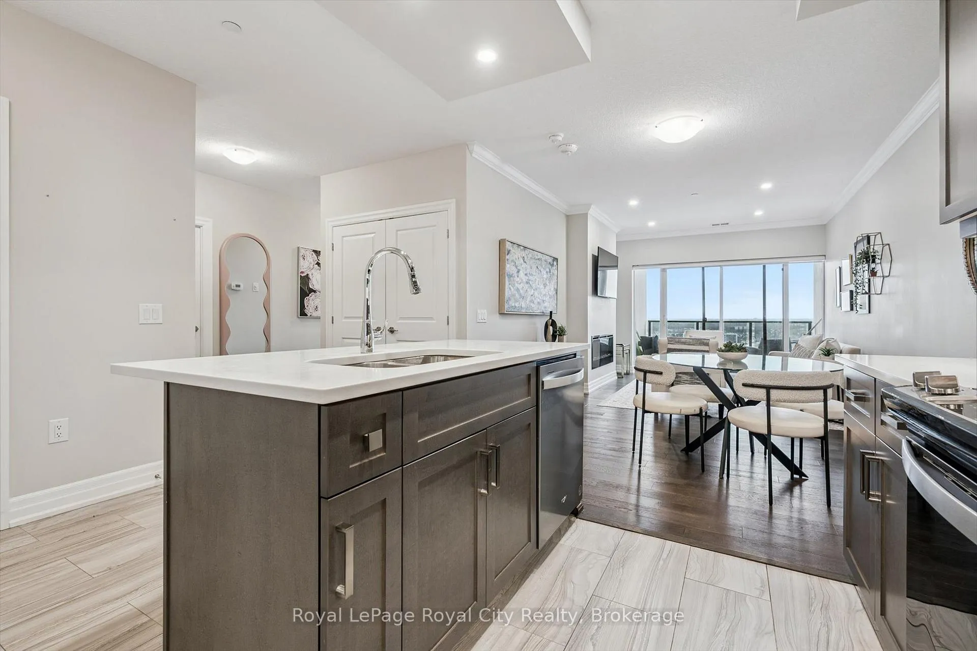 Photo 9 of Unit 809, 1880 Gordon Street, Guelph, Pineridge/Westminster Woods — HOMEH