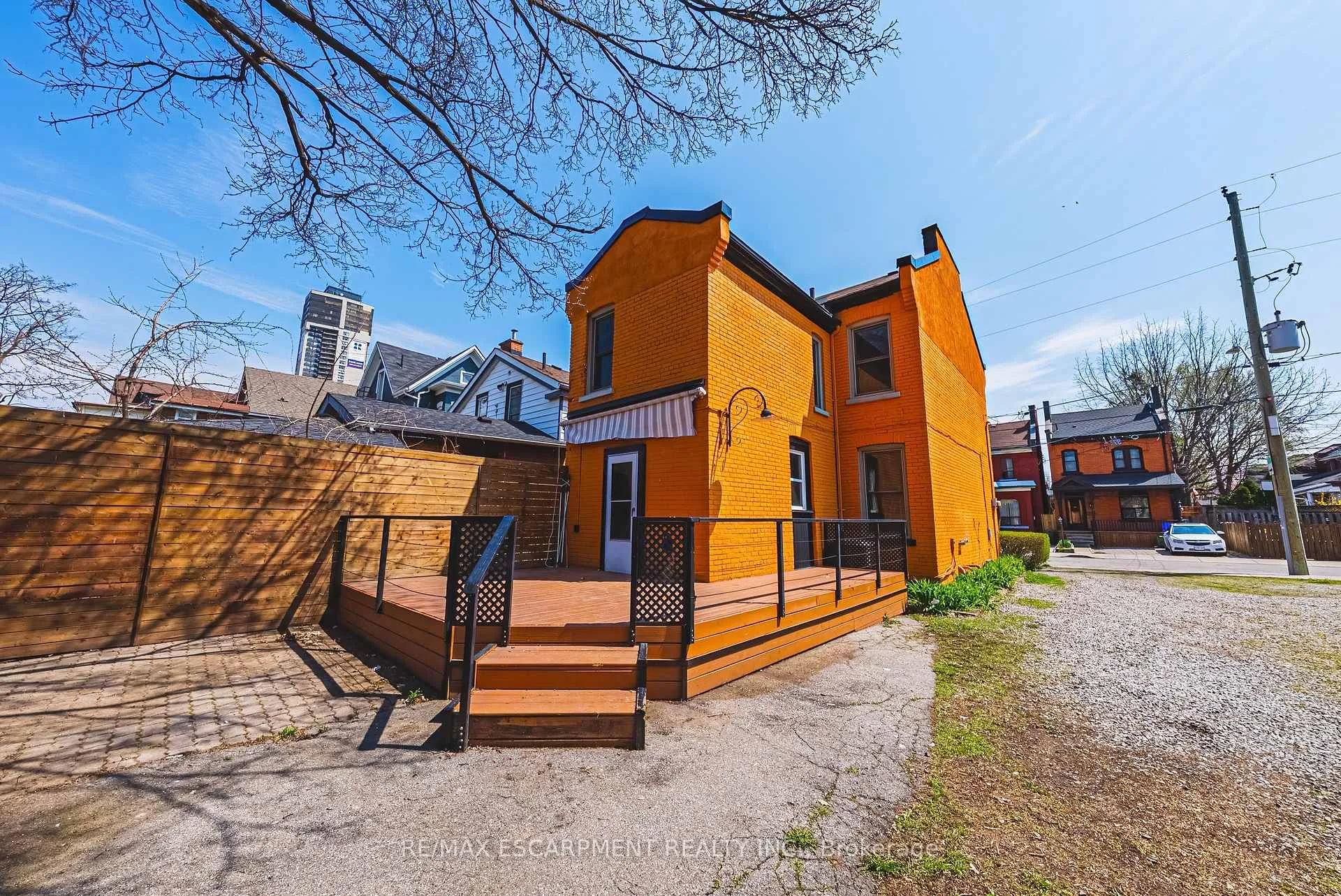 Photo 10 of 116 Catharine Street S, Hamilton, Corktown — HOMEH