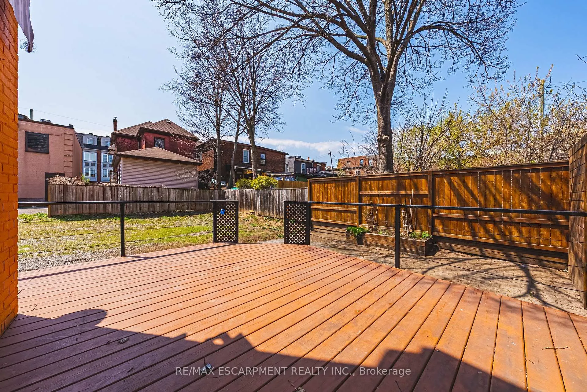 Photo 11 of 116 Catharine Street S, Hamilton, Corktown — HOMEH