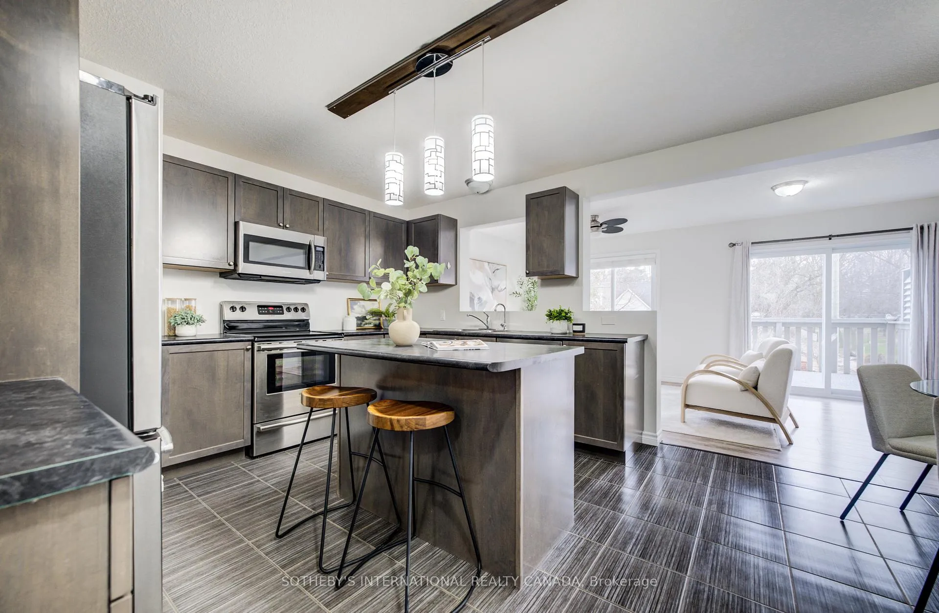 Photo 4 of 358 Maverick Street, Waterloo — HOMEH