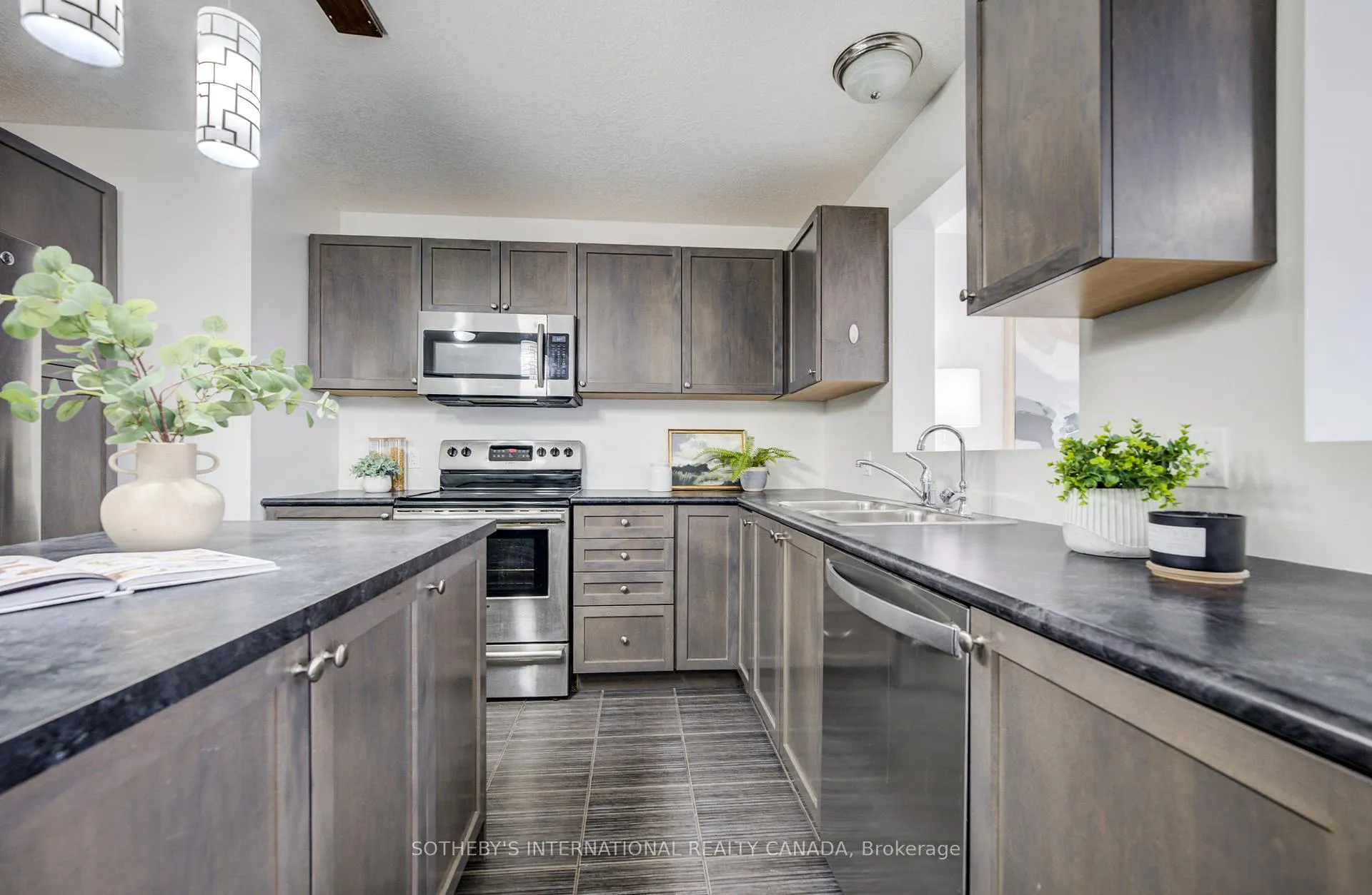 Photo 6 of 358 Maverick Street, Waterloo — HOMEH