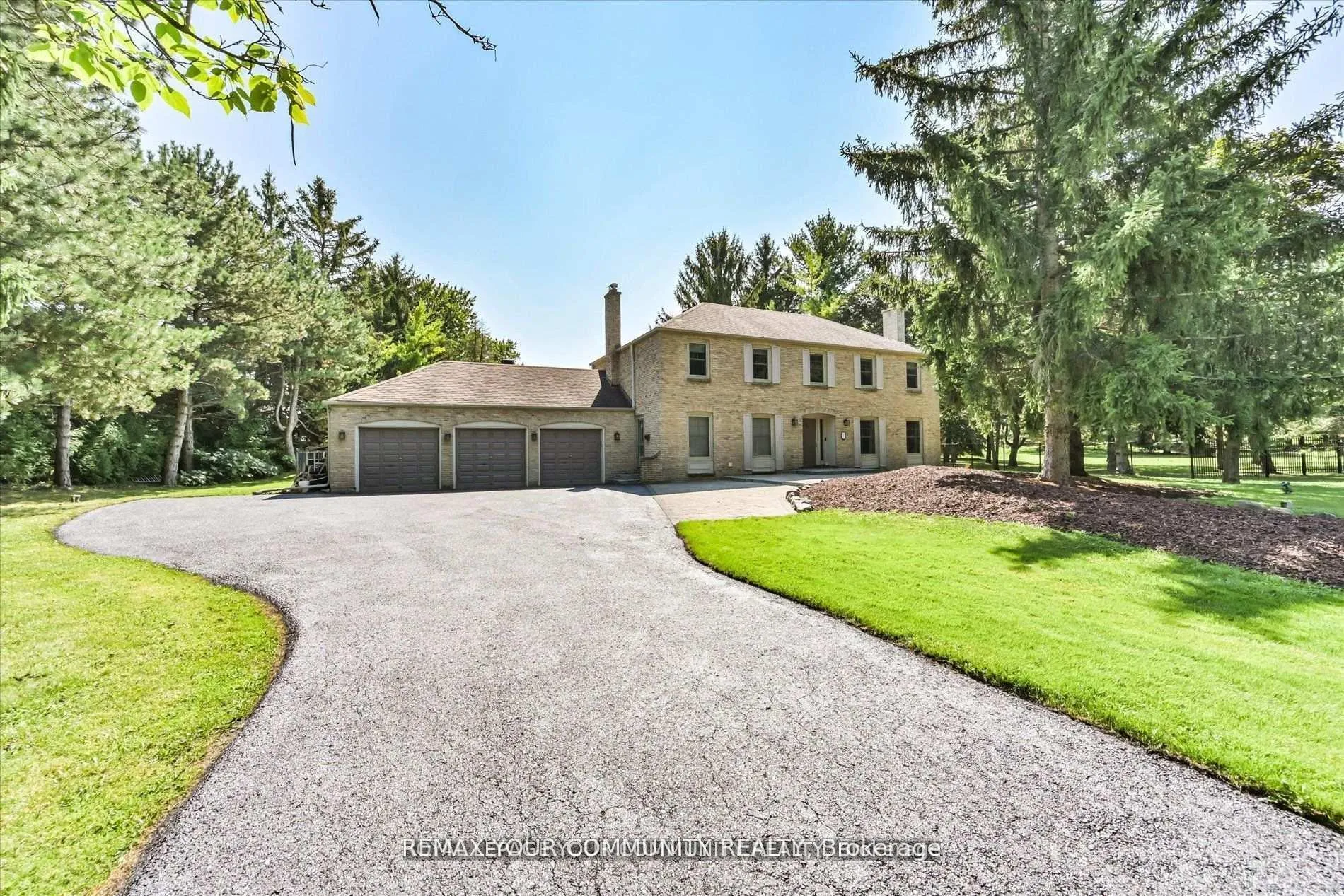 Photo 2 of 7 Skyview Lane, Aurora, Aurora Estates — HOMEH