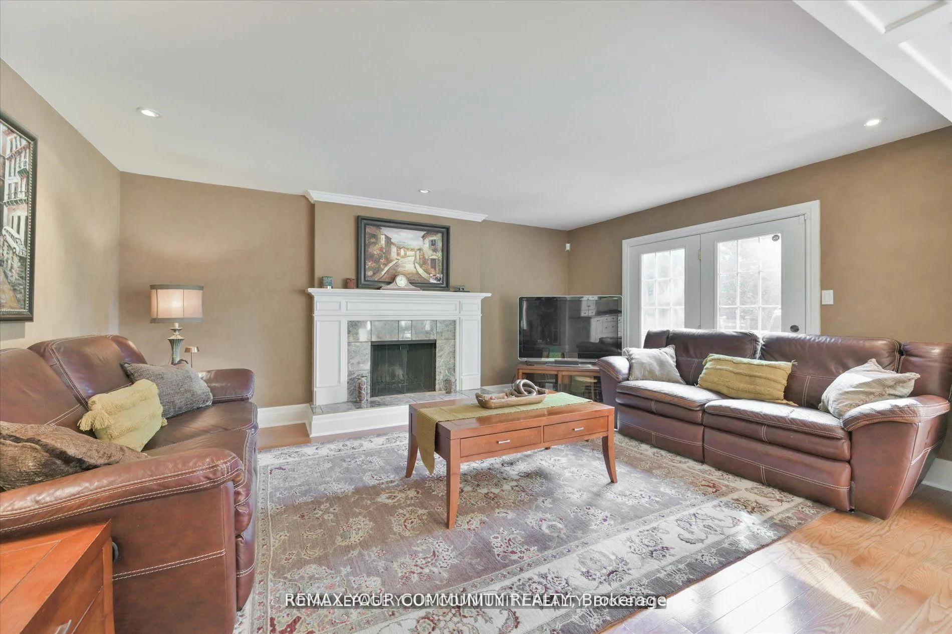 Photo 8 of 7 Skyview Lane, Aurora, Aurora Estates — HOMEH