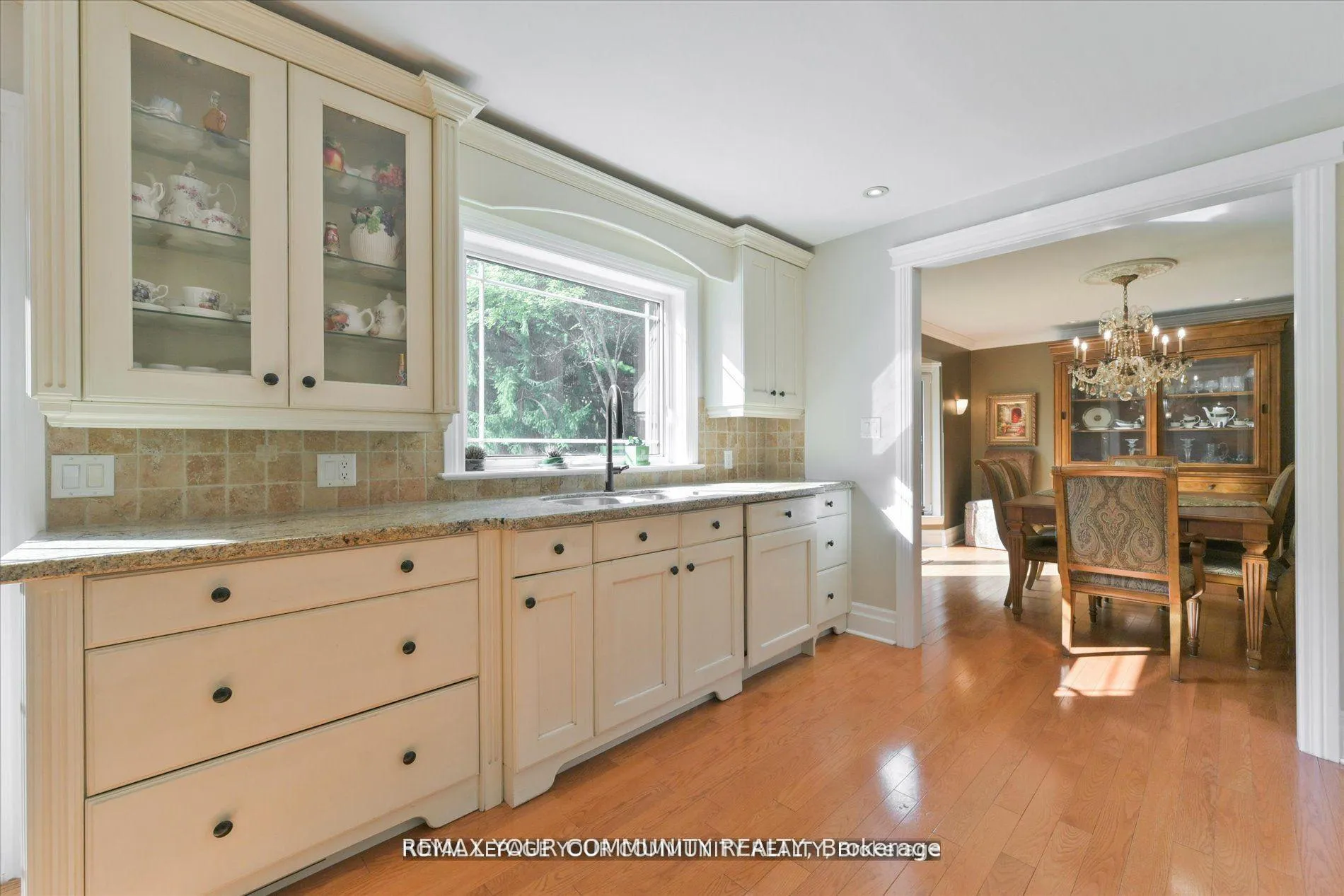Photo 16 of 7 Skyview Lane, Aurora, Aurora Estates — HOMEH