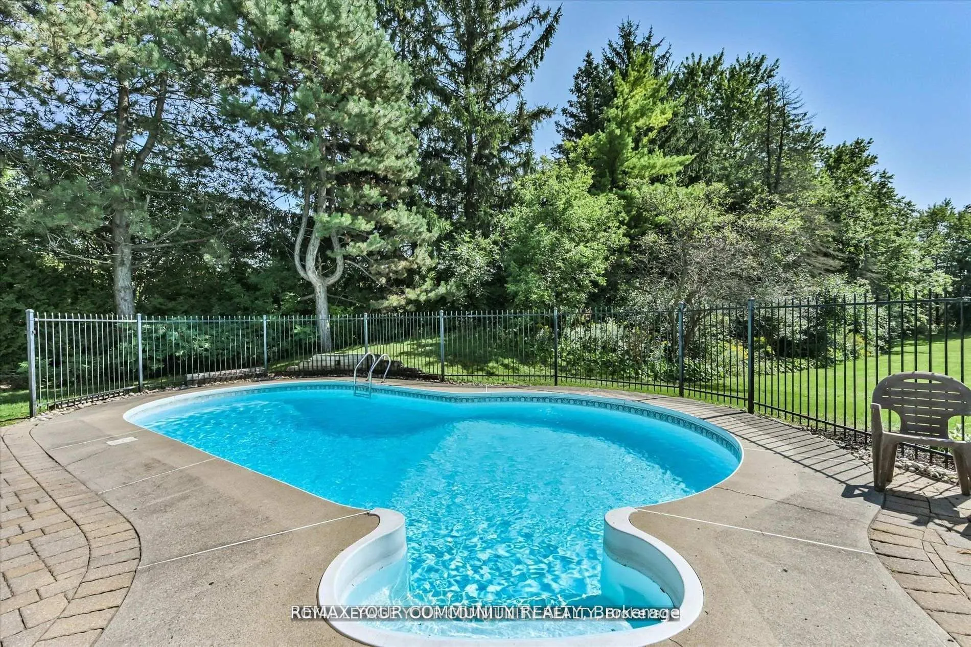 Photo 32 of 7 Skyview Lane, Aurora, Aurora Estates — HOMEH