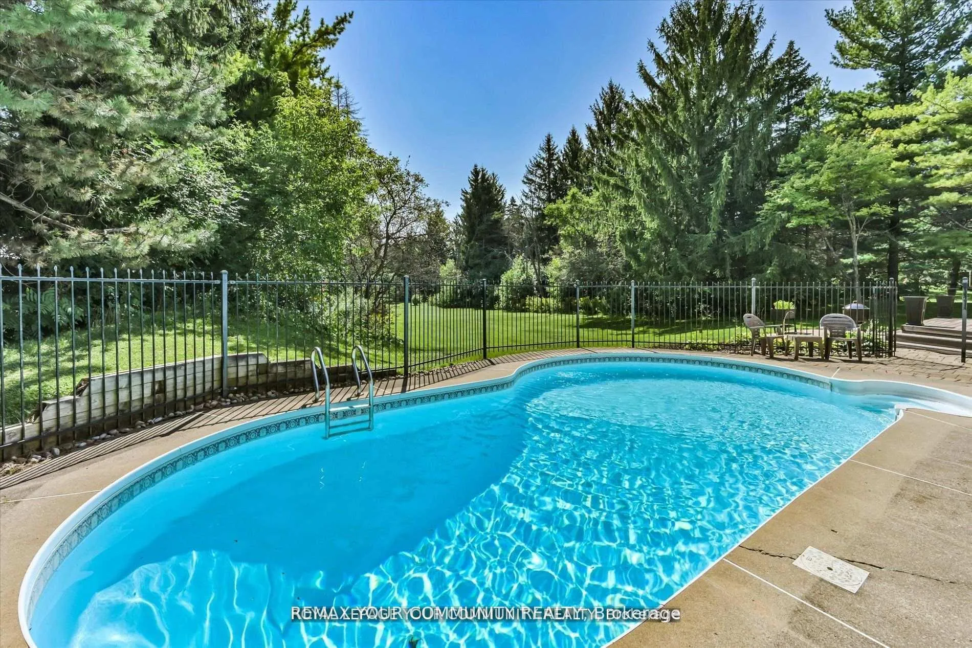 Photo 33 of 7 Skyview Lane, Aurora, Aurora Estates — HOMEH