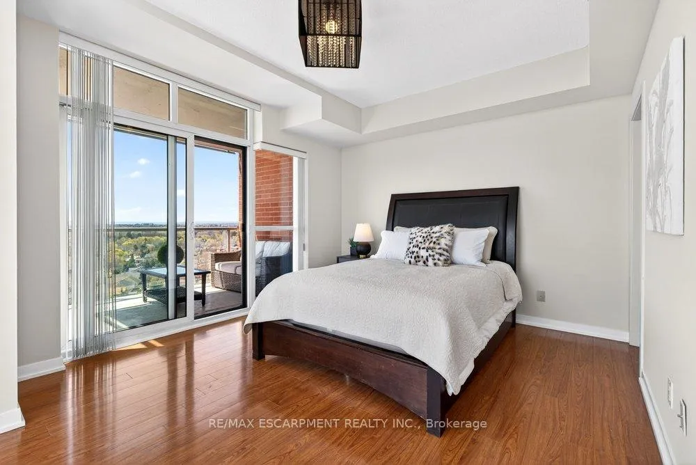 Photo 7 of Unit 1501, 551 Maple Avenue, Burlington, Brant — HOMEH
