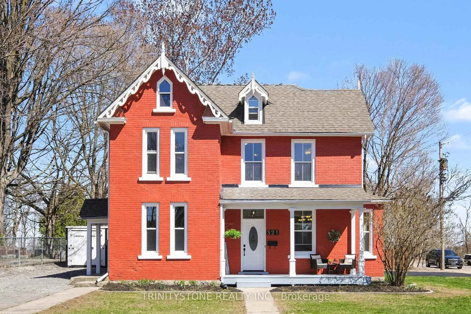 Front of 321 Albert Street