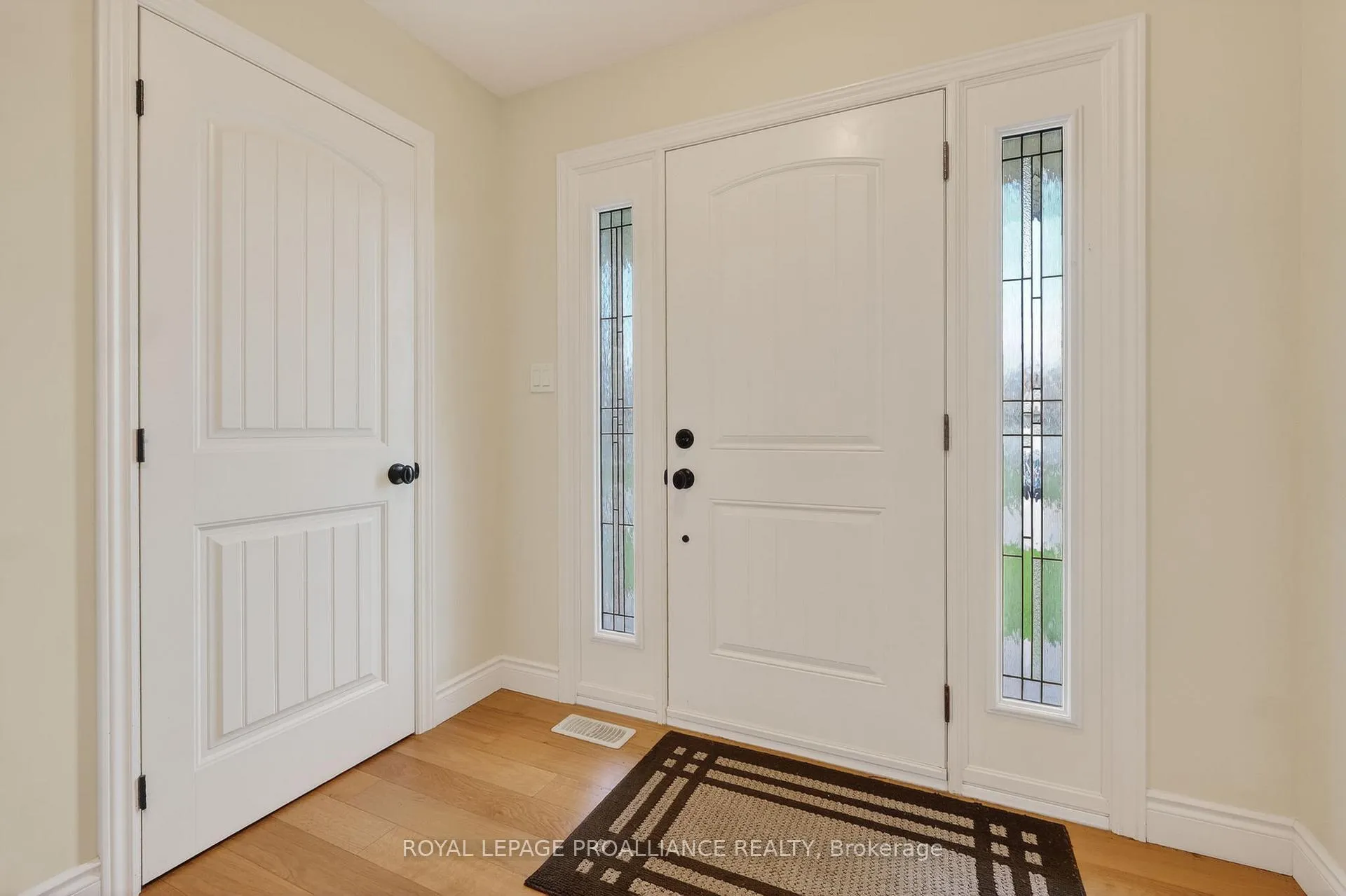 Photo 10 of 47 Arthur Street, Cramahe, Colborne — HOMEH